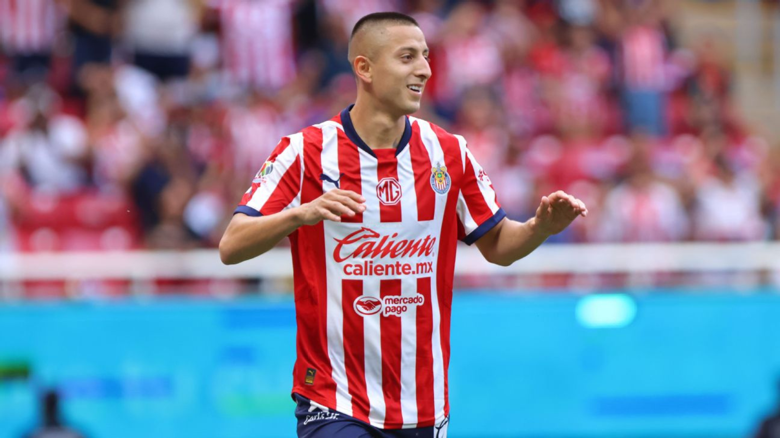 1600x900 Chivas renovará a Roberto Piojo Alvarado Deportes Sports Weekly