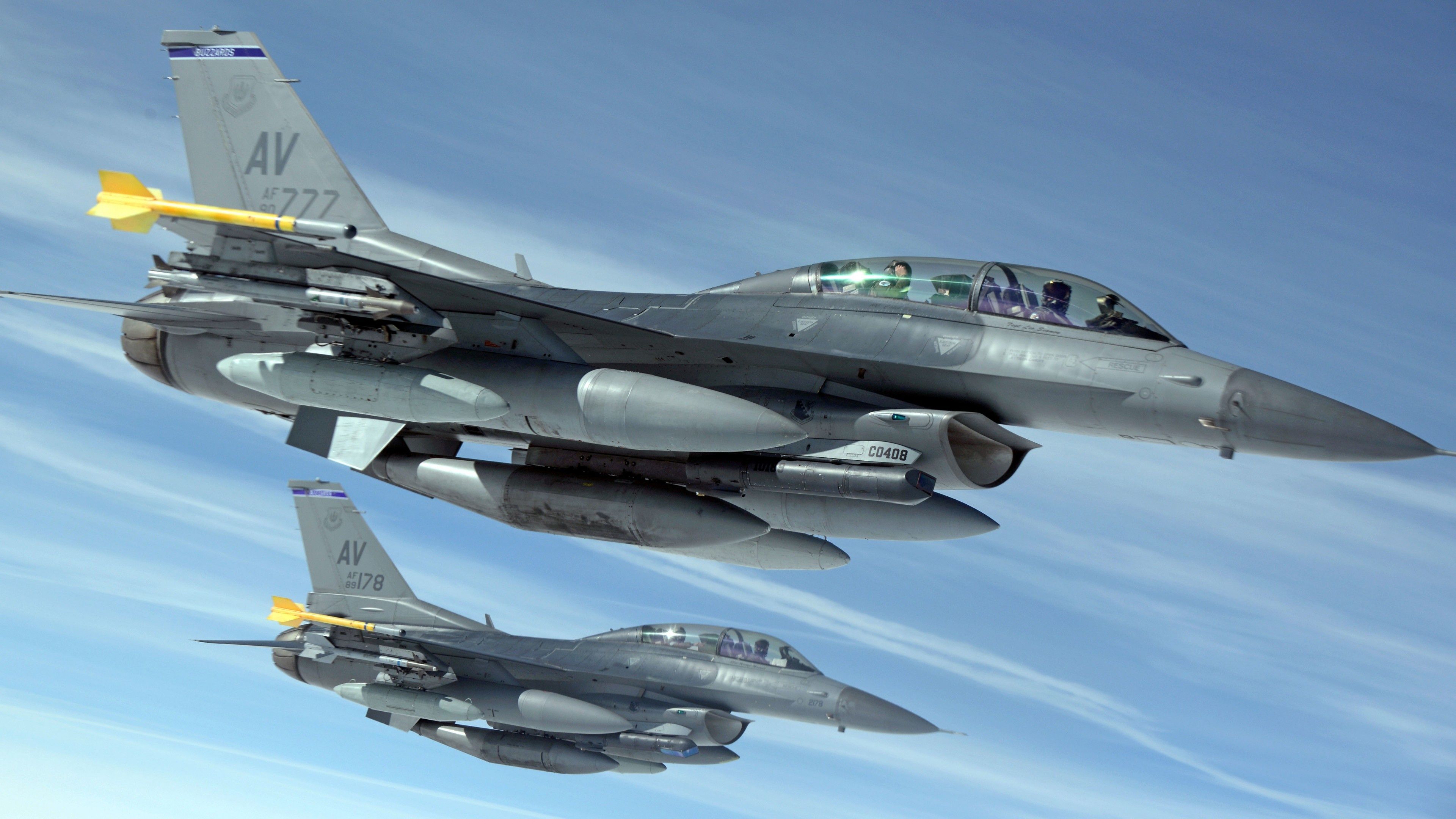3840x2160 Fighting Falcon Wallpaper