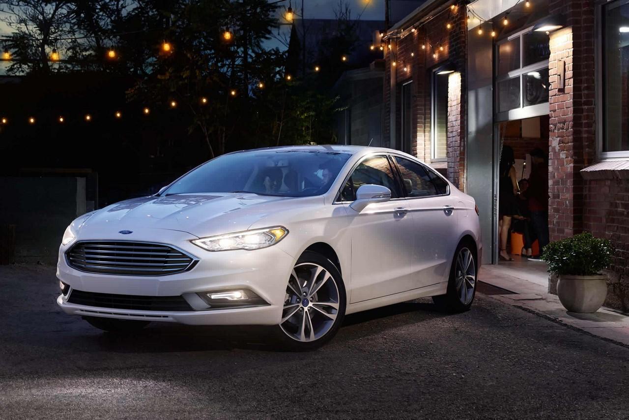 1280x854 Ford Fusion white color in night HD image and wallpaper