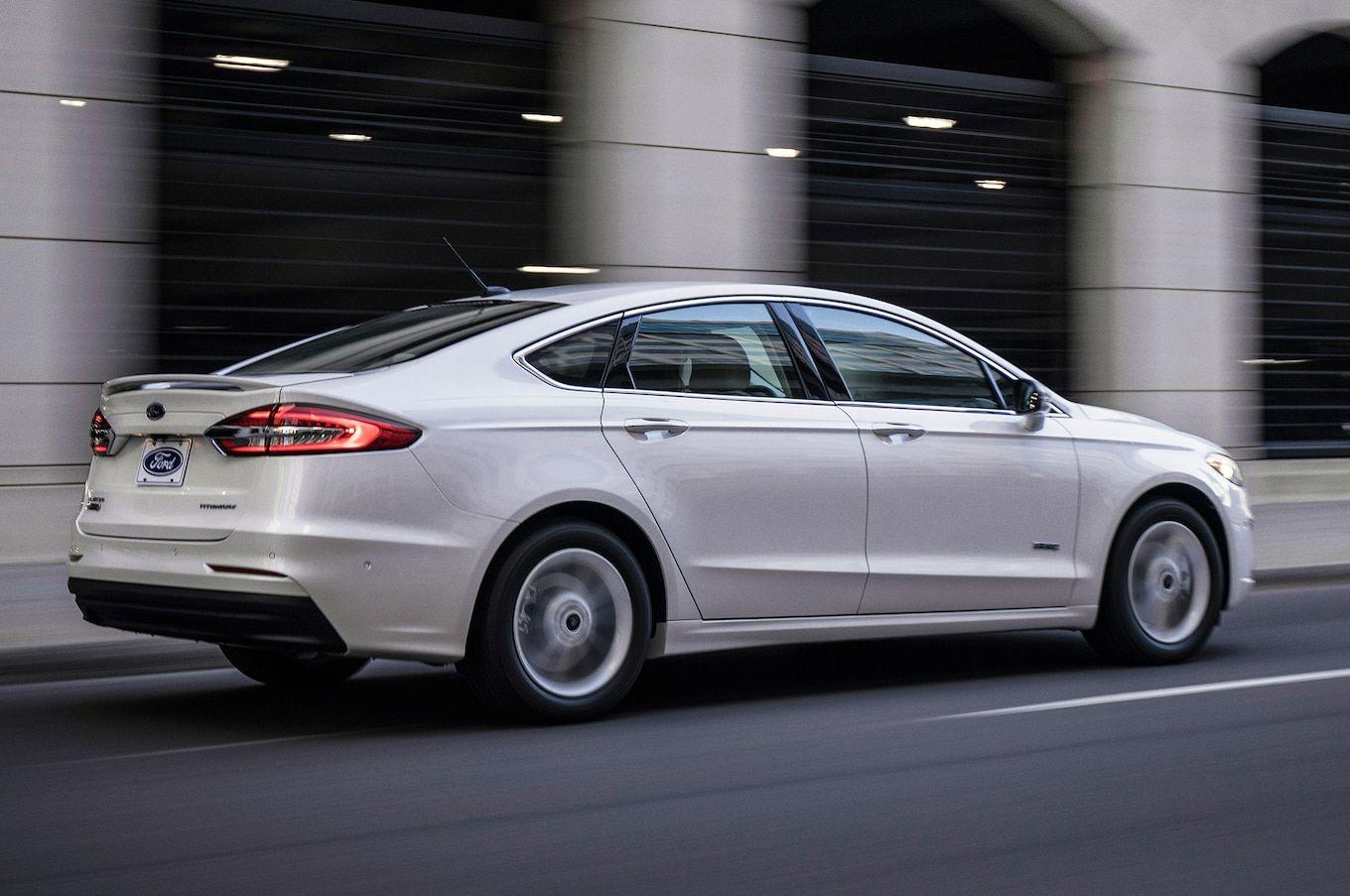 1360x903 Ford Fusion Rear Three Quarter Wallpaper (15)