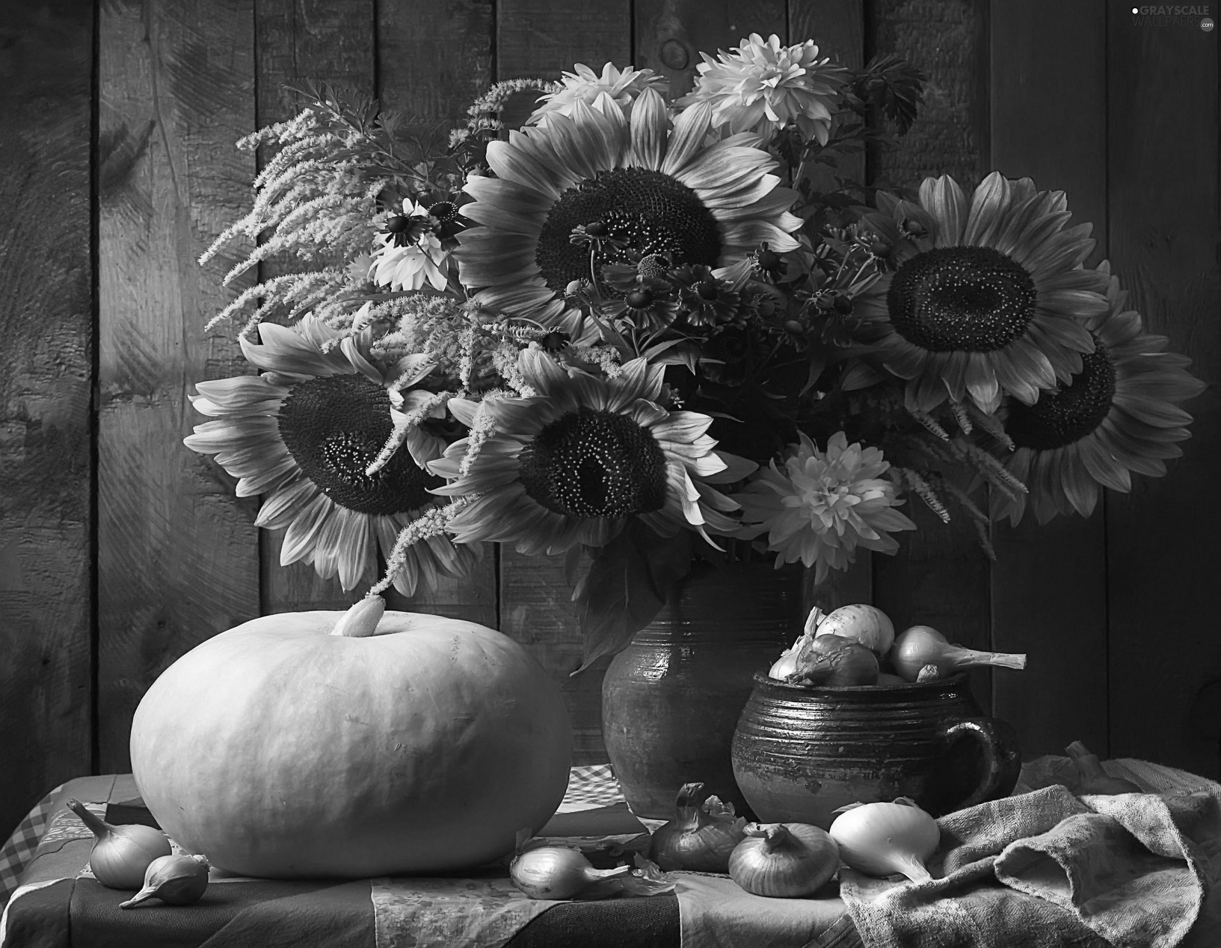 2472x1920 Grayscale Nice sunflowers, Goldenrod, onion, clay, pumpkin
