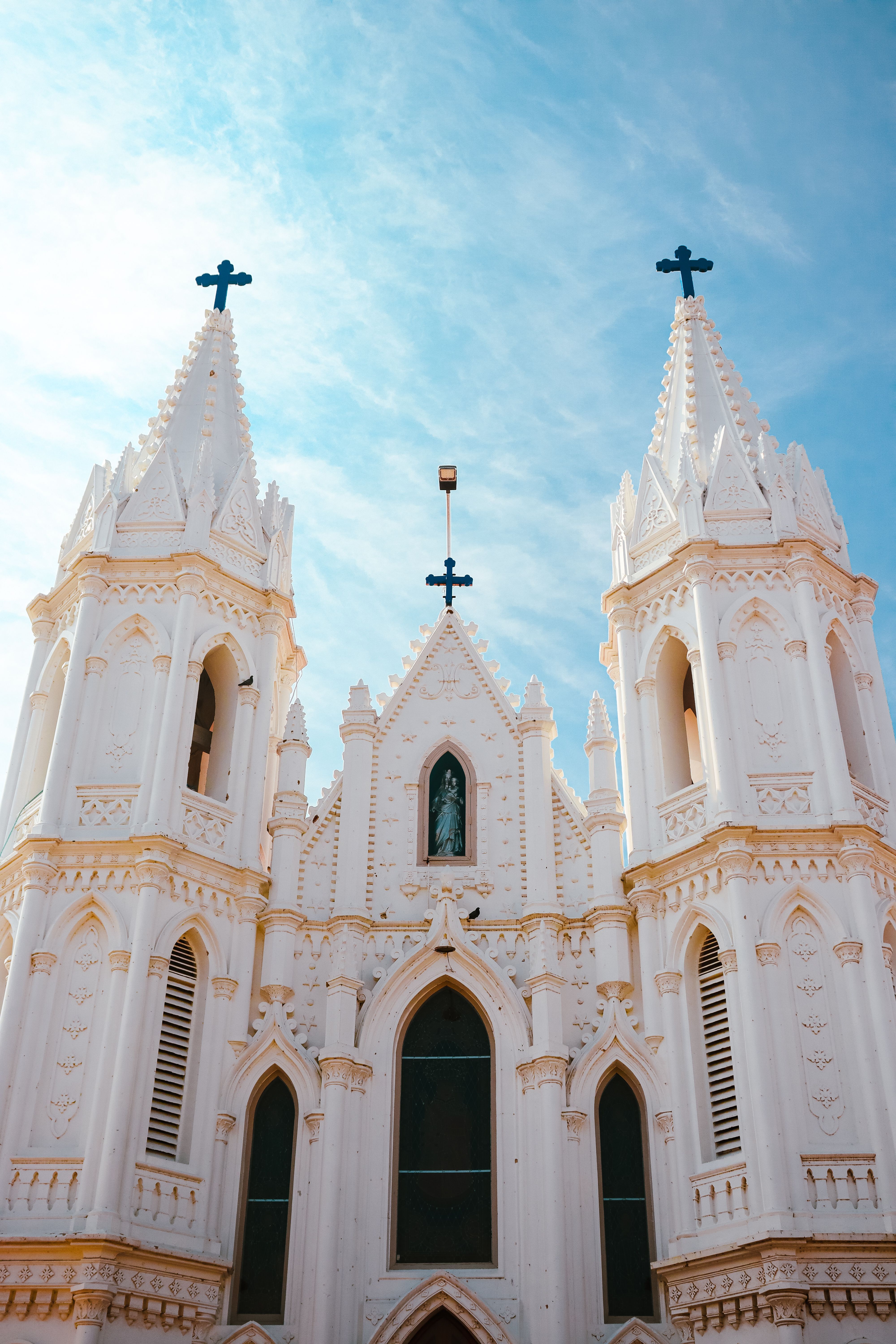 4000x6000 Stunning View of Velankanni Church Facade · Free