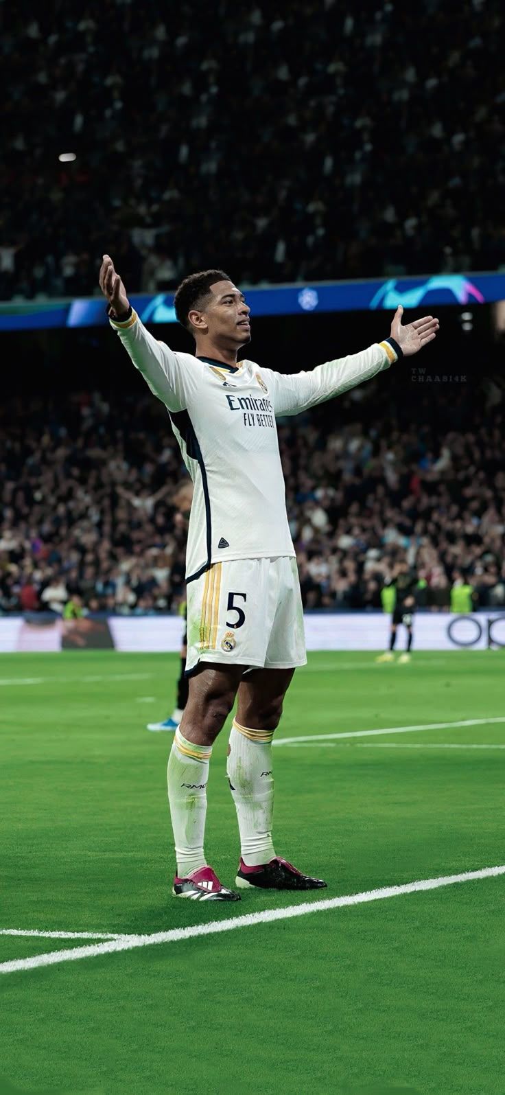 736x1595 White soccer wallpaper. White football wallpaper, Bellingham bicycle kick wallpaper, Jude belingham