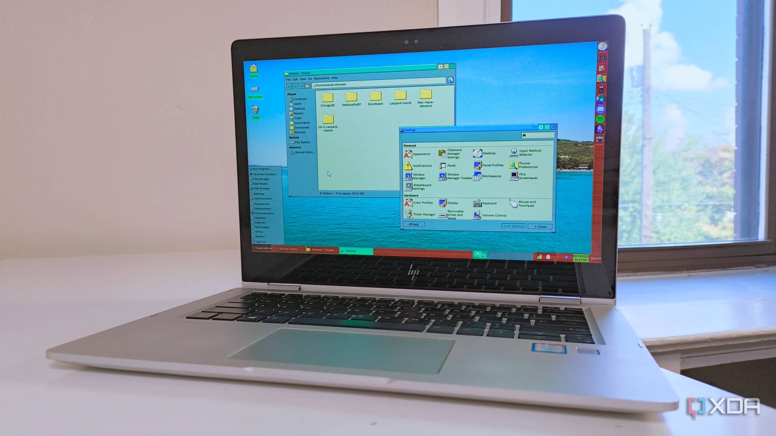 1600x900 Transform Linux into a time machine with these retro PC themes for Cinnamon and XFCE