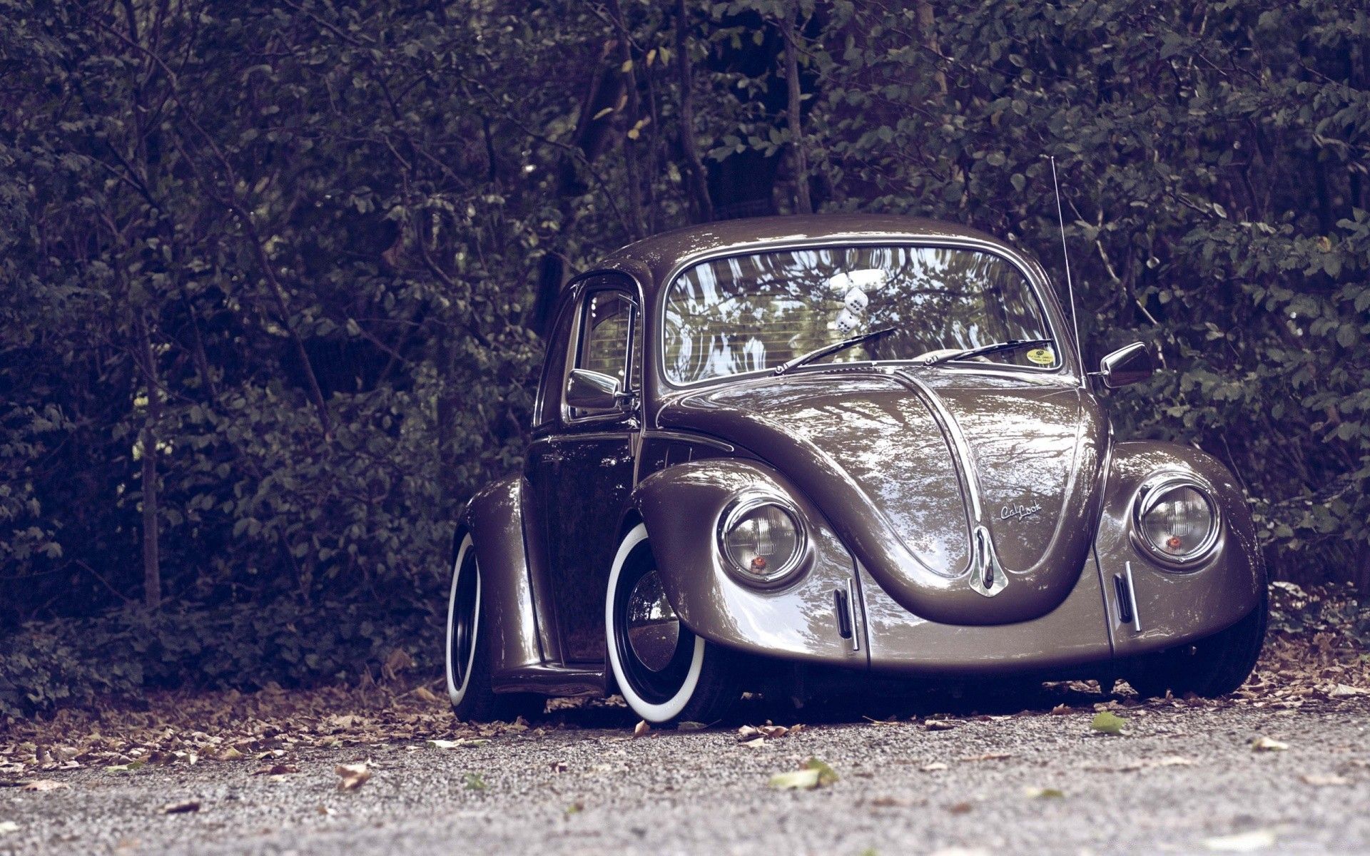 1920x1200 Classic Retro Car In
