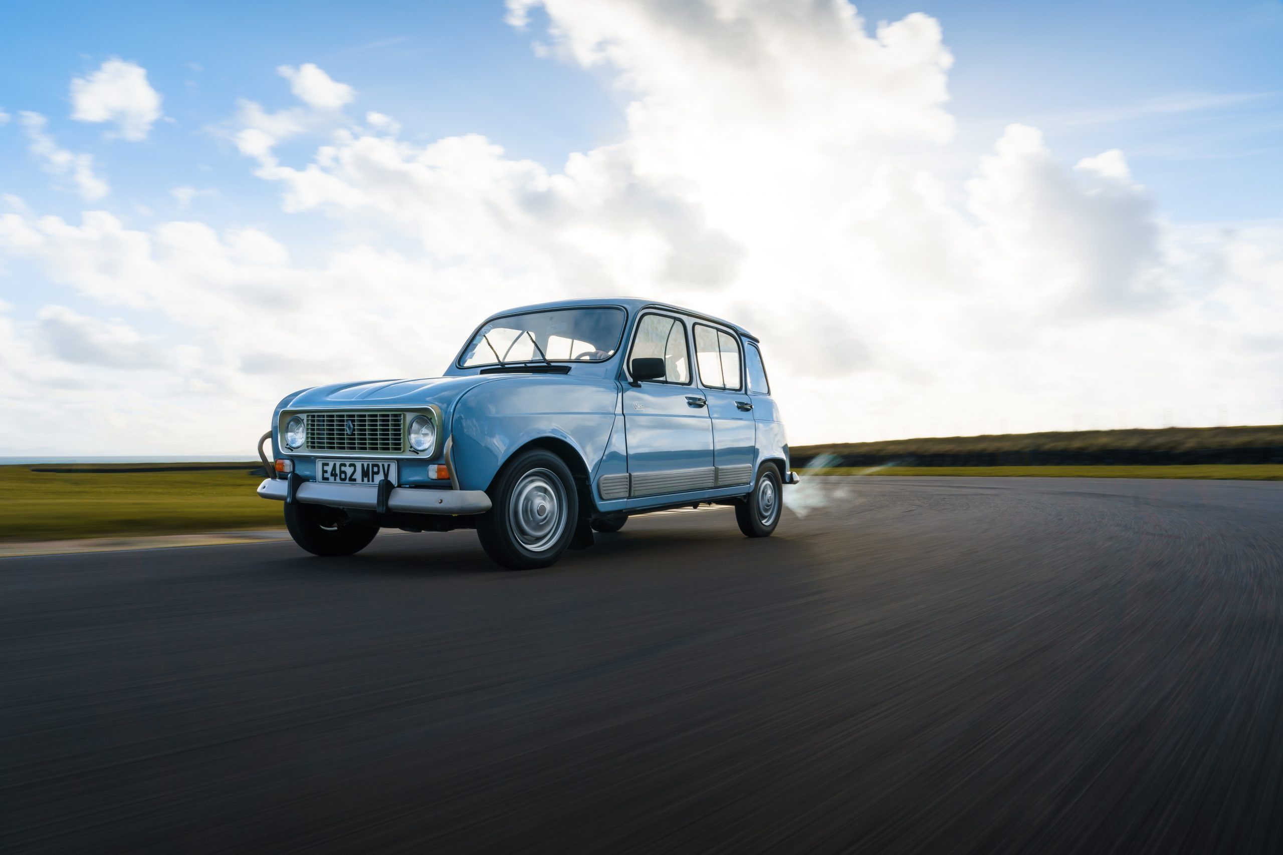 2560x1707 Renault 4L video: This might just be my favourite. Hagerty UK Bull Market List