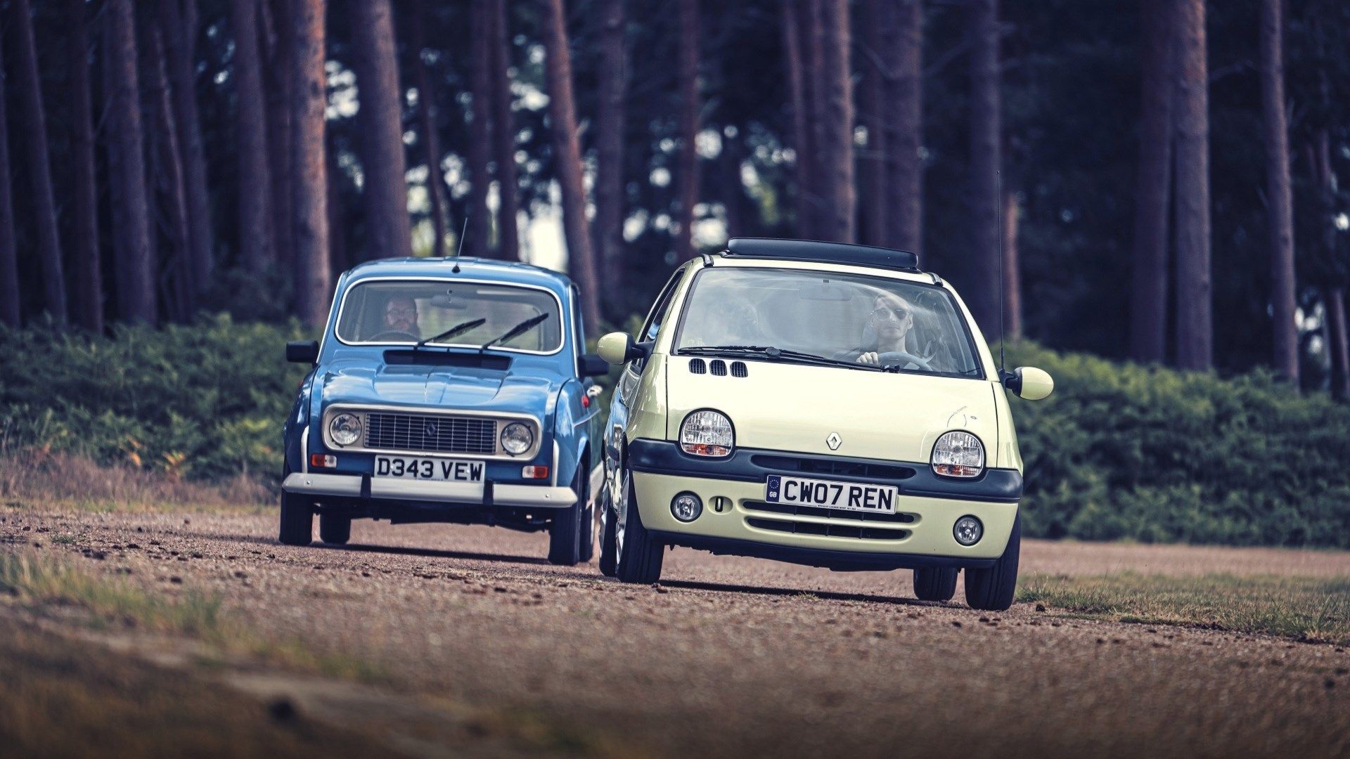 1920x1080 Vive La Évolution: Renault's New 4 E Tech Meets Brand's Small Car Icons