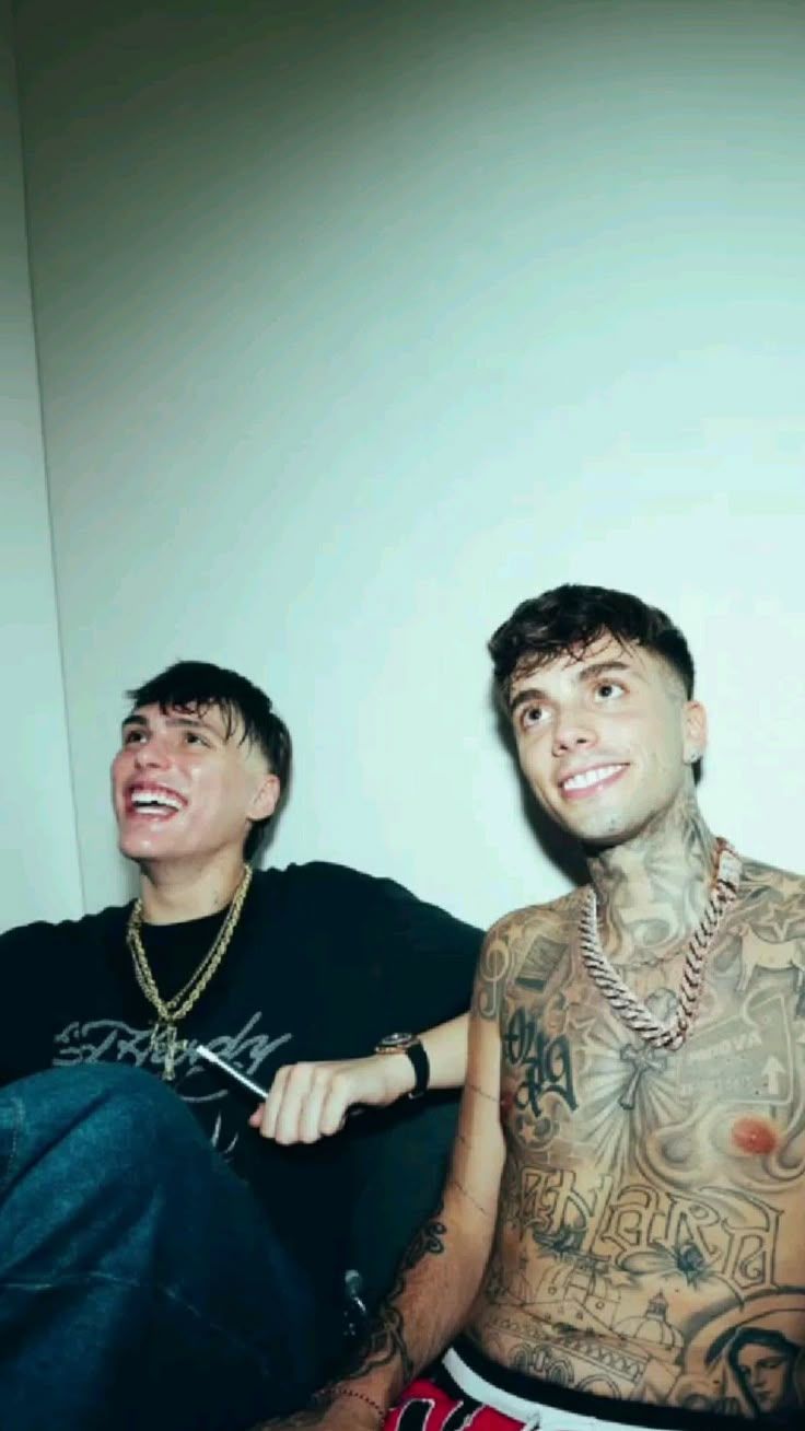 736x1308 kid yugi e tony boy