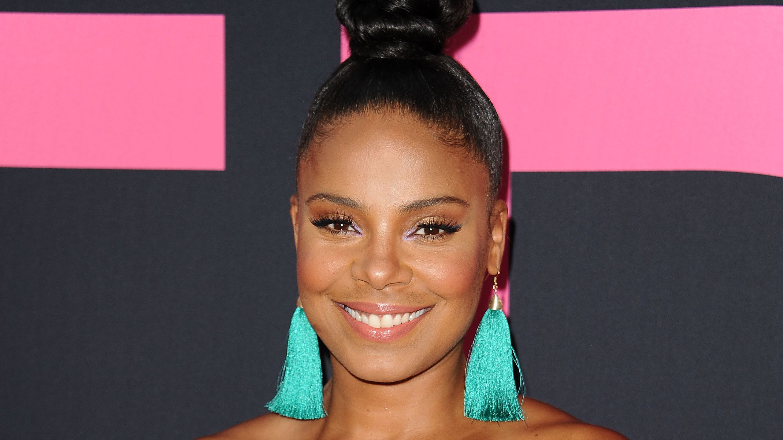 2560x1440 Sanaa Lathan Just Shaved Off All Her Hair and Looks Gorgeous Bald