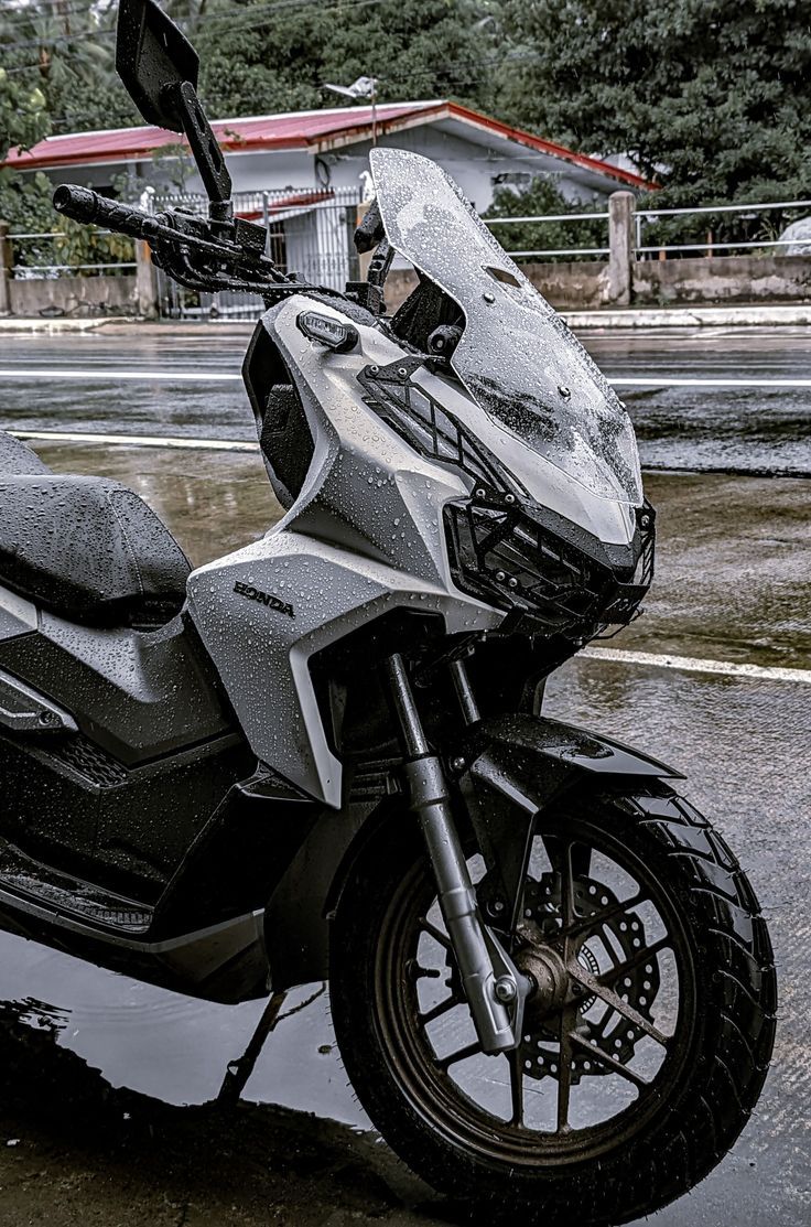 736x1113 Adv 160 White Motorcycle. Motor bike wallpaper, Motorcycle wallpaper yamaha, Adv 150