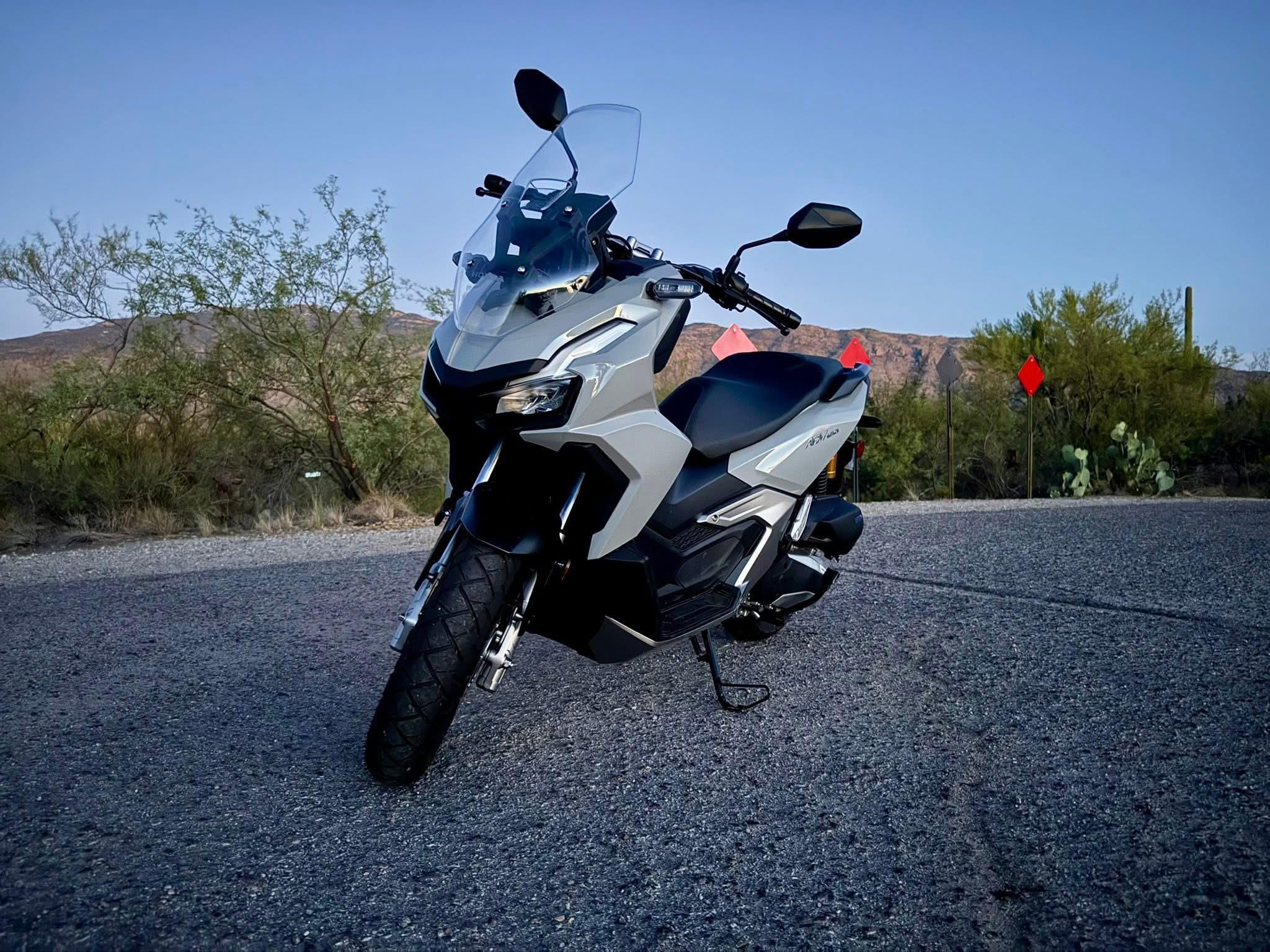 2048x1536 Honda ADV 160