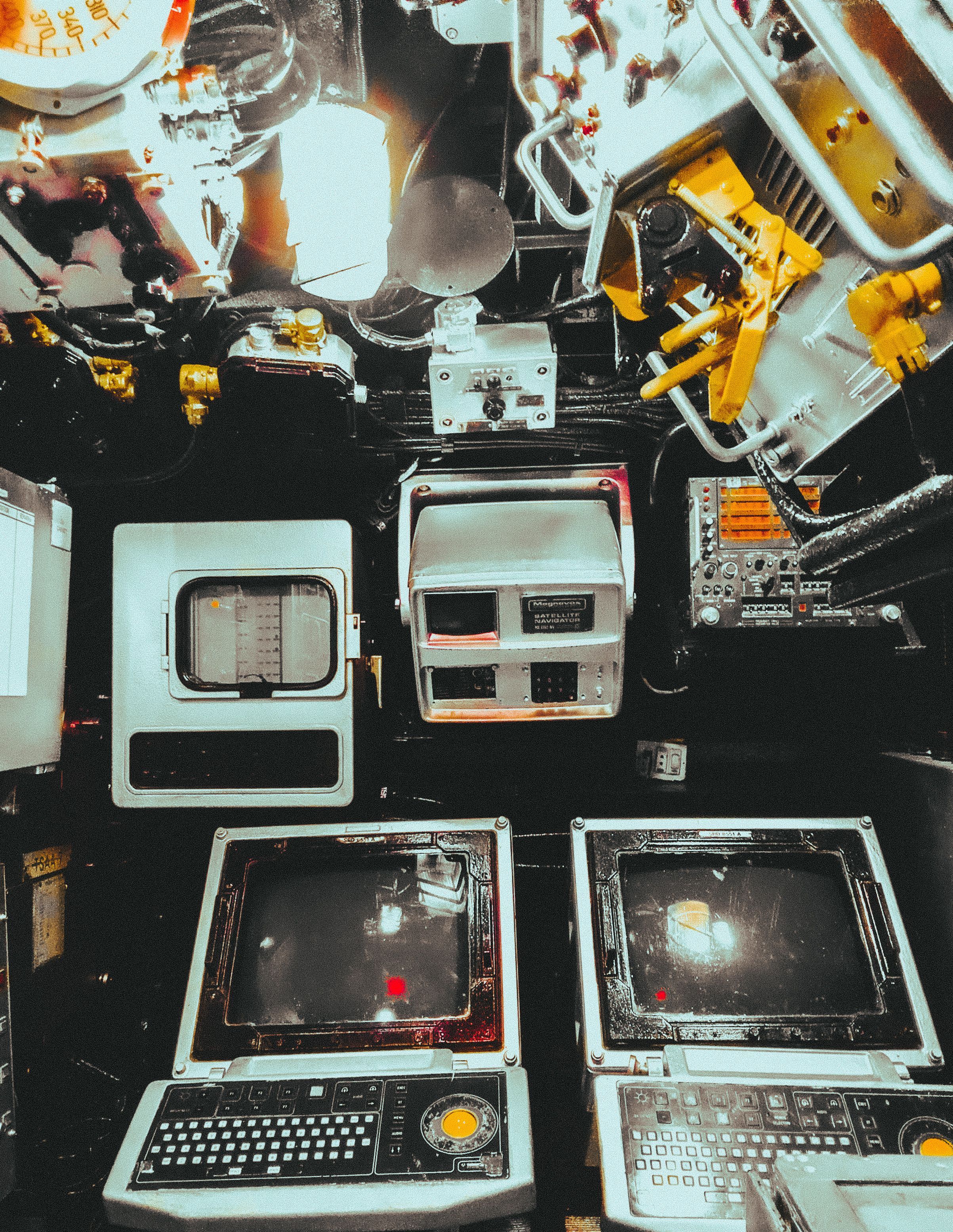 2406x3113 Vintage Control Room with Retro Computers · Free