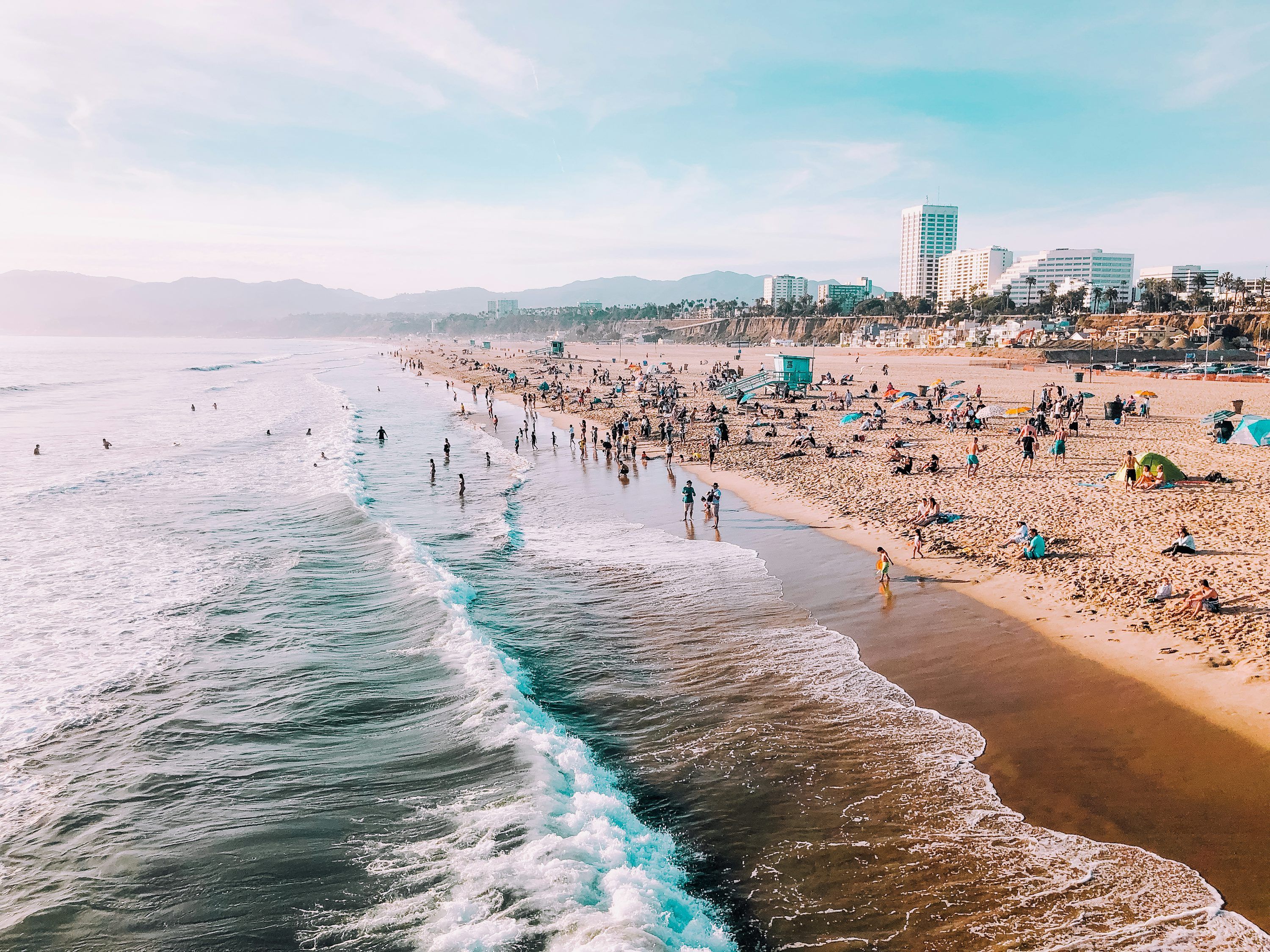 3000x2250 People at the beach photo