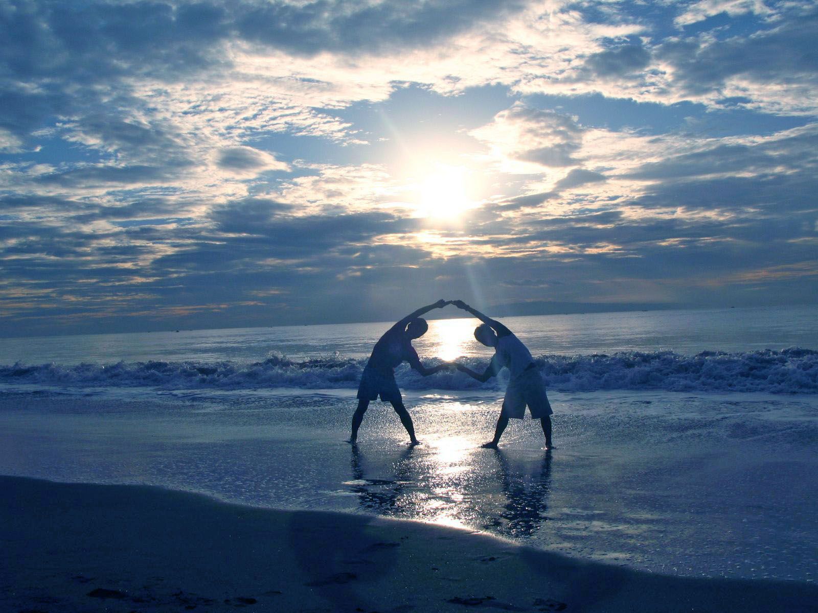 1600x1200 Free photo: Pose on the side of the beach, Beach, Boys
