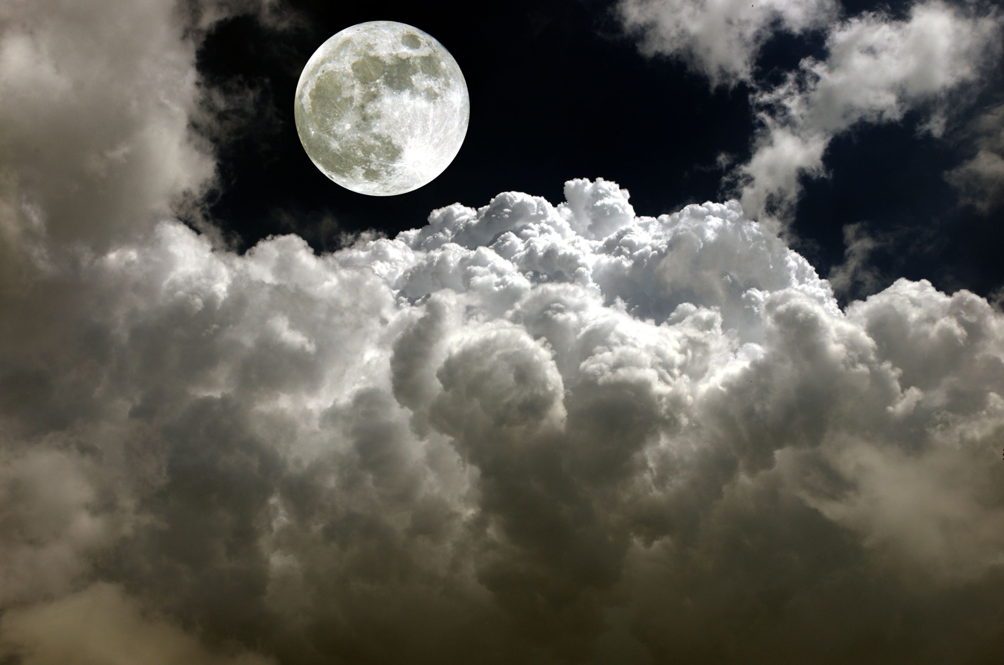 3200x2119 Full Moon Surrounded By Clouds Wall Mural Your Way