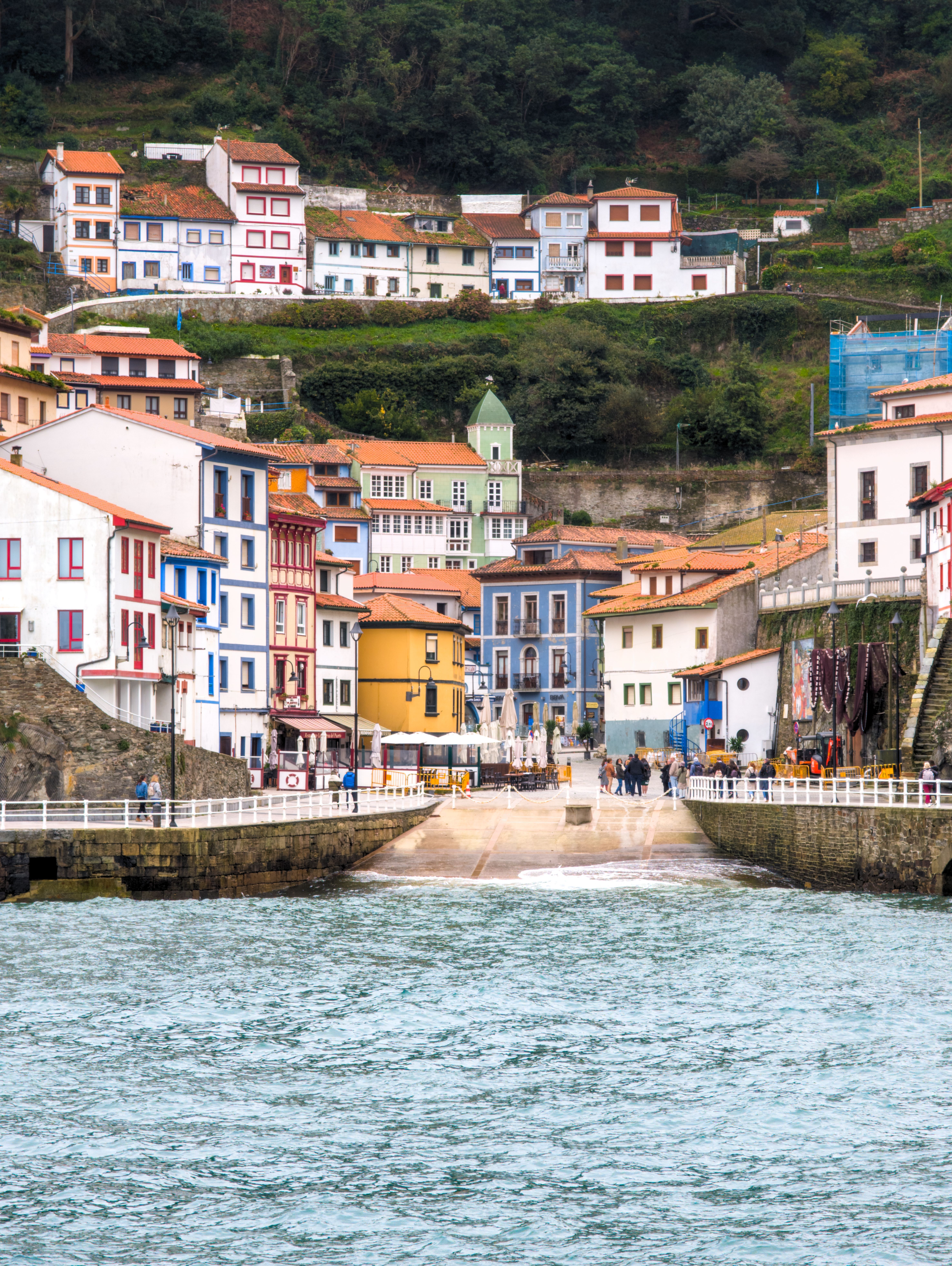 5904x7846 Vibrant Coastal Village of Cudillero, Spain · Free
