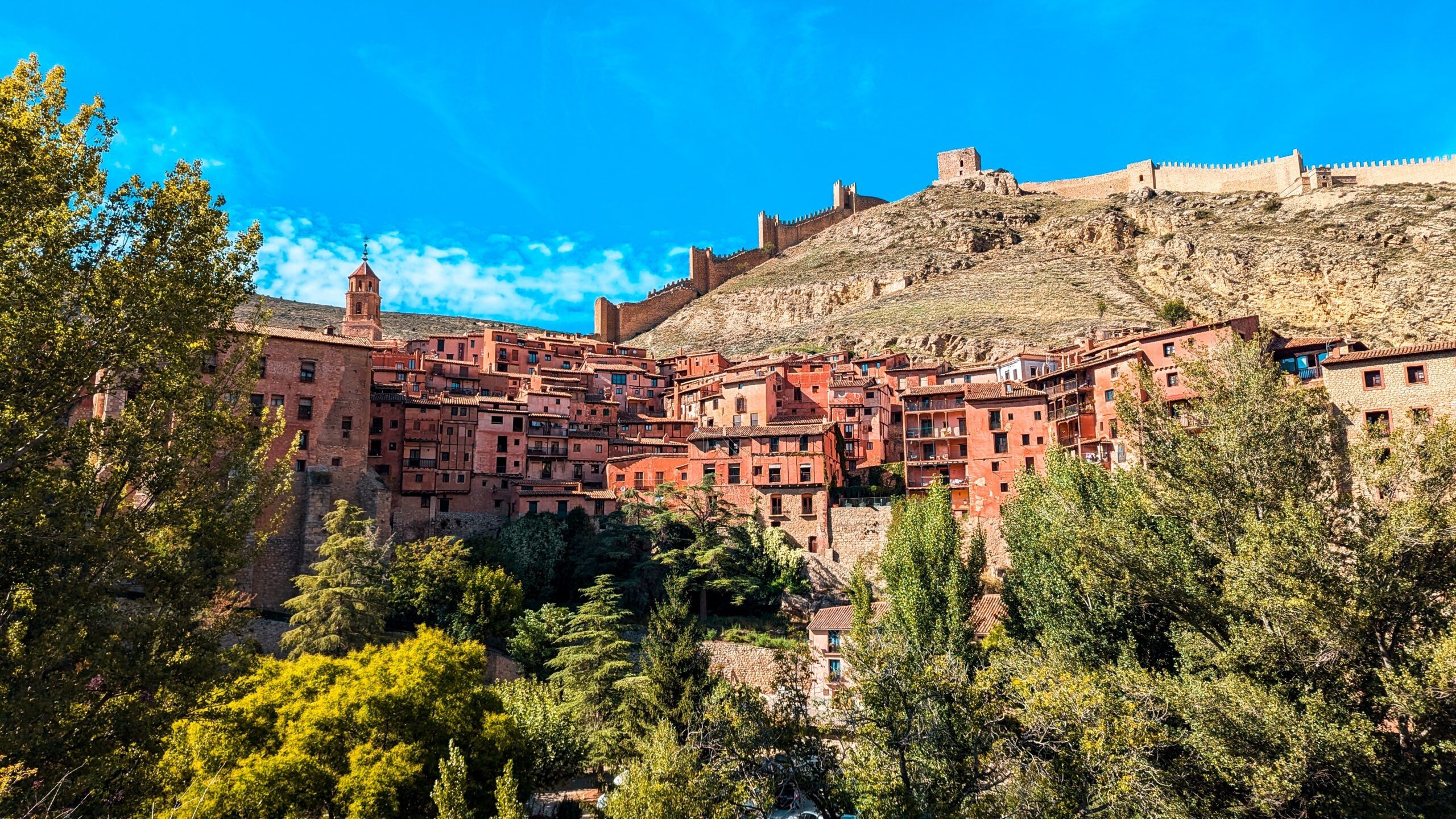 2560x1440 Spain: 5 quaint colourful villages to visit