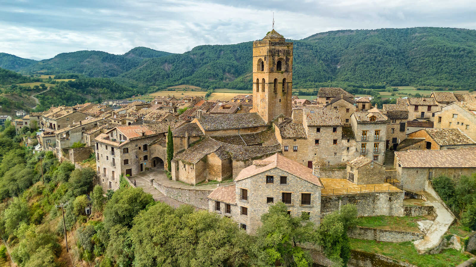 1600x900 The most beautiful village in the Spanish Pyrenees: it's not Vielha