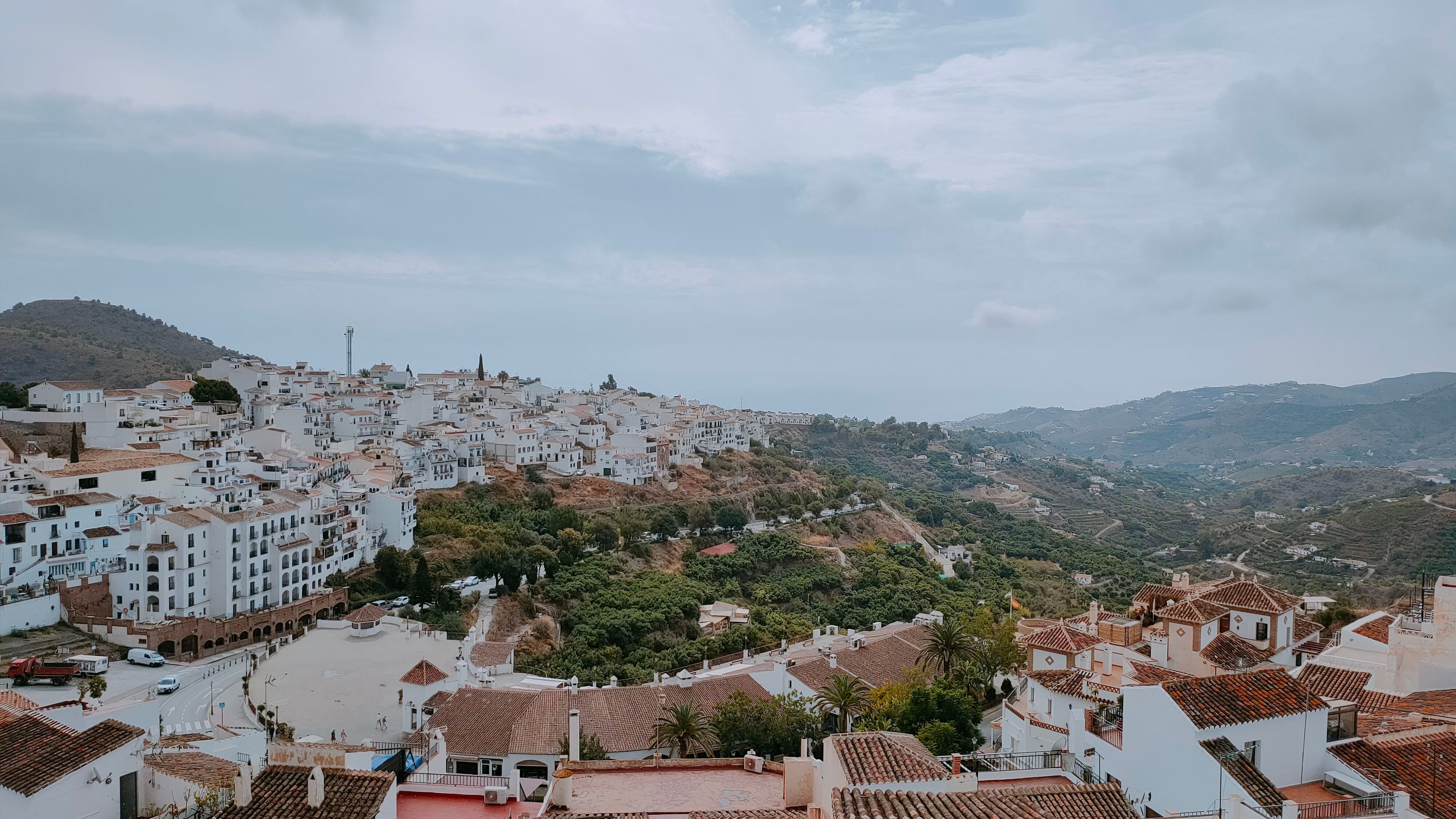 4000x2250 Cityscape of Frigiliana, Andalusia, Spain · Free