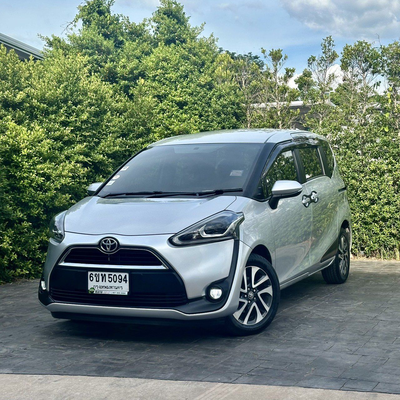 1280x1280 TOYOTA SIENTA 1.5 V ปี60