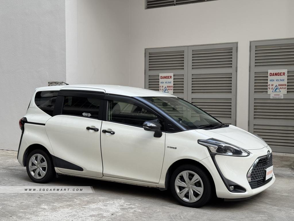 1024x768 Photos for Toyota Sienta Hybrid 1.5A G