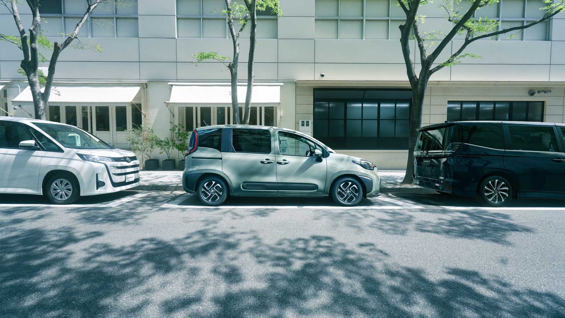 1920x1080 Cute Dog Stars In Ad For The Adorable Toyota Sienta Minivan