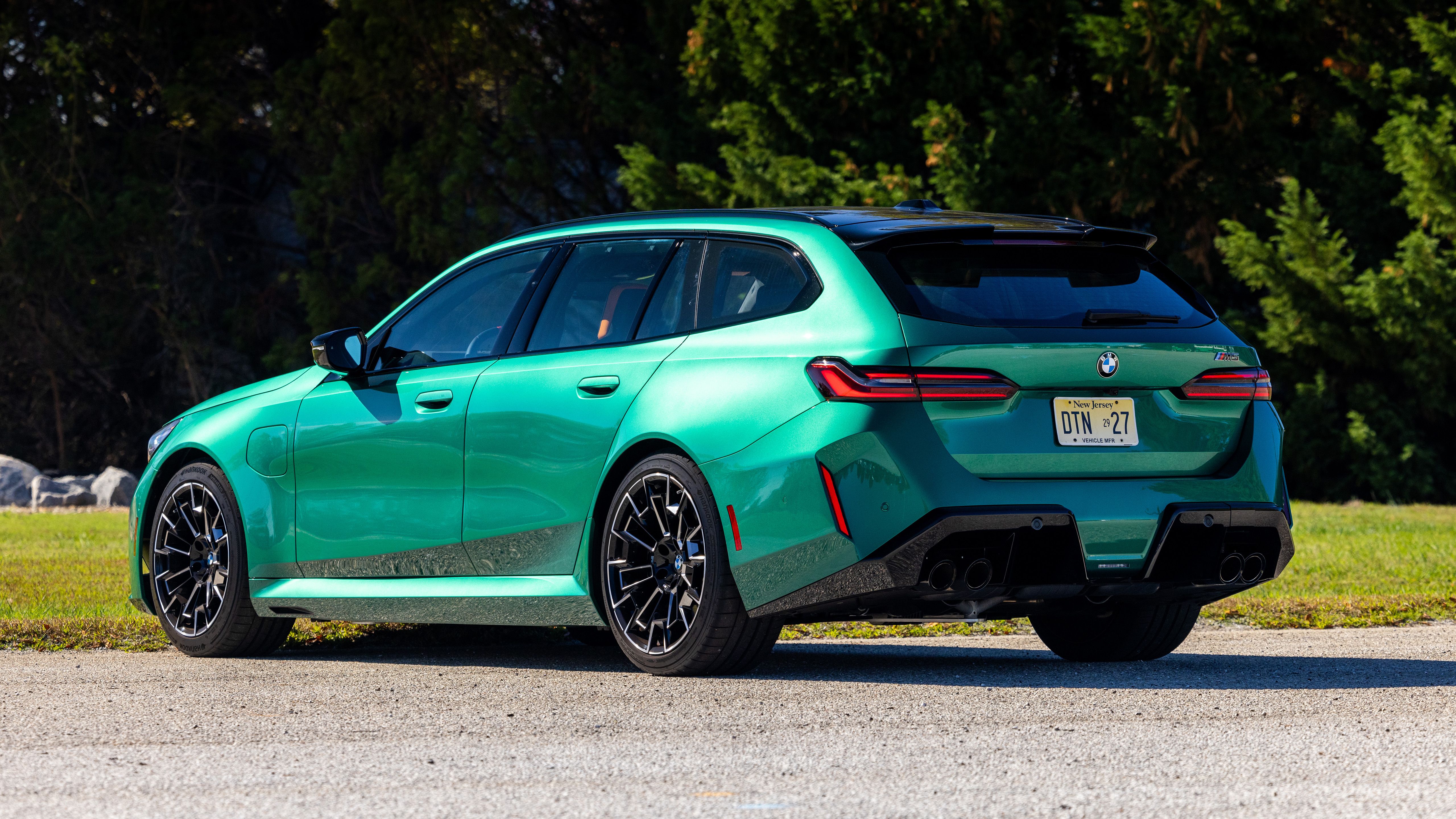 5120x2880 BMW M5 Touring Wallpaper Car Wallpaper