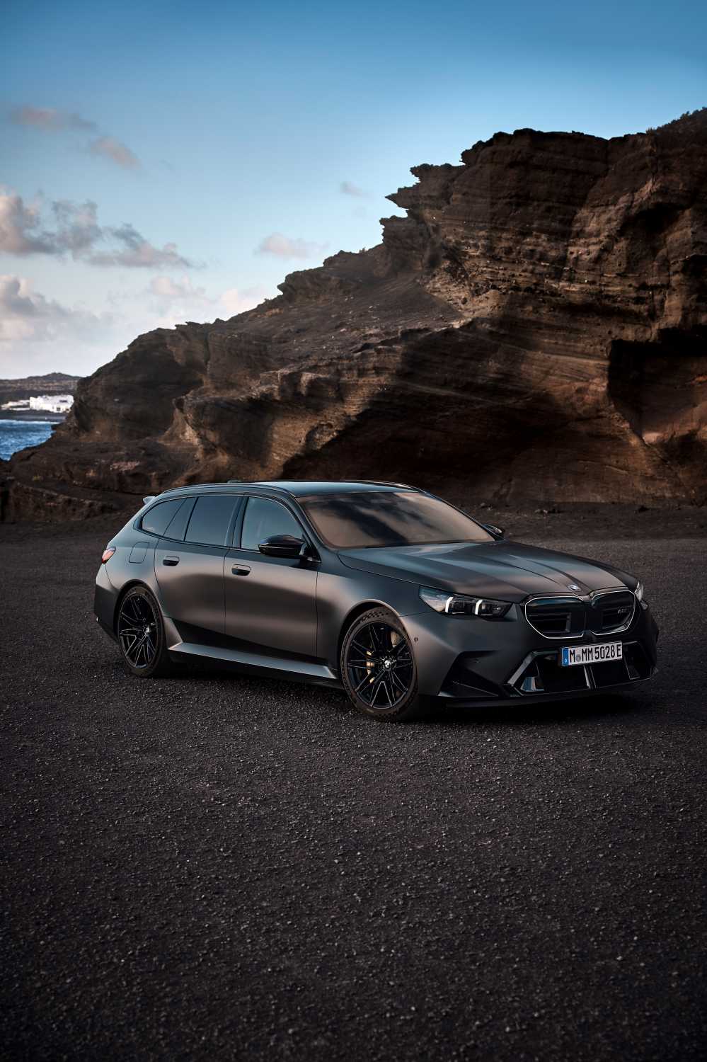 999x1500 The All New 2025 BMW M5 Touring