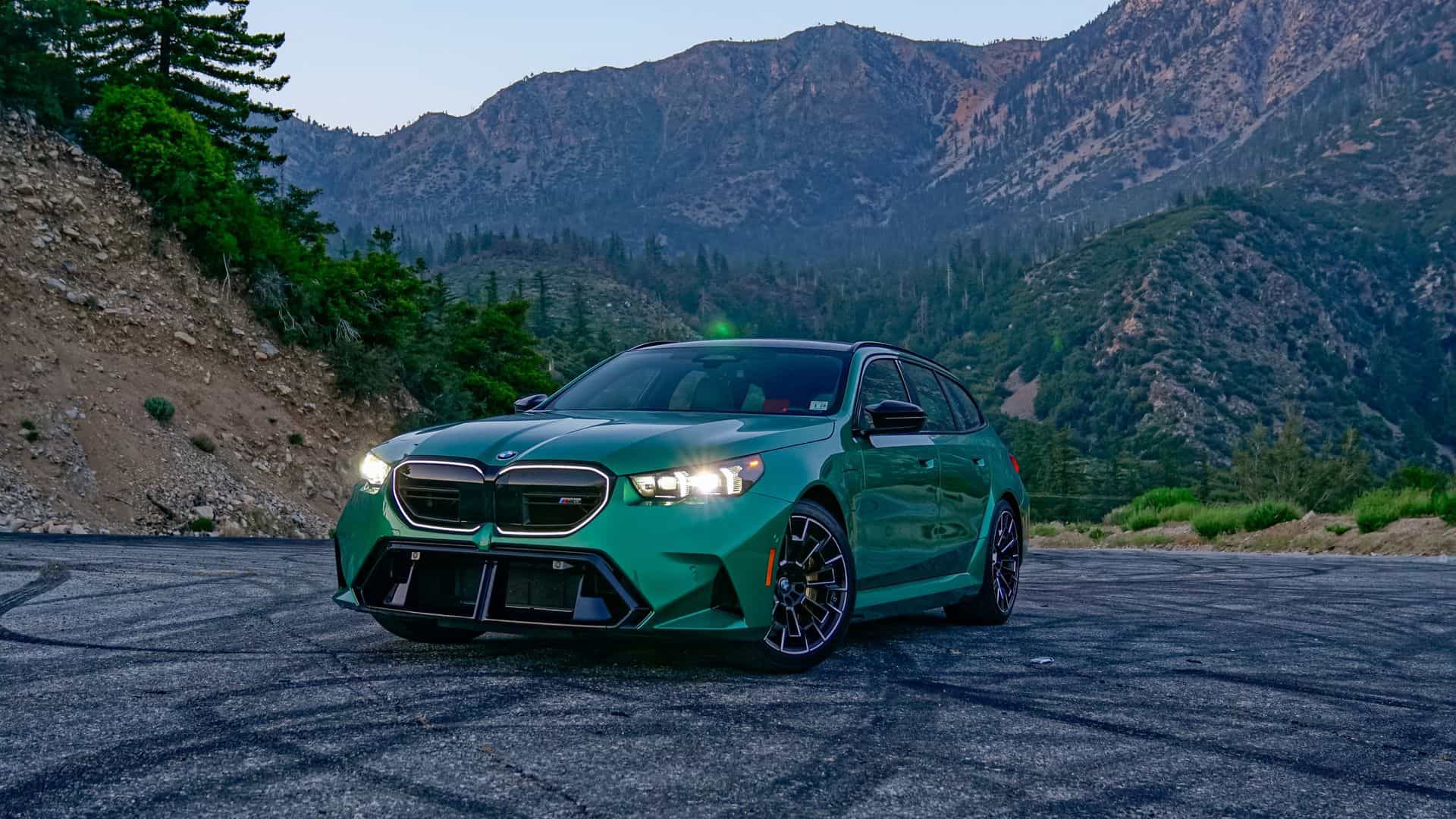 1920x1080 The 2025 BMW M5 Touring Is Heavy
