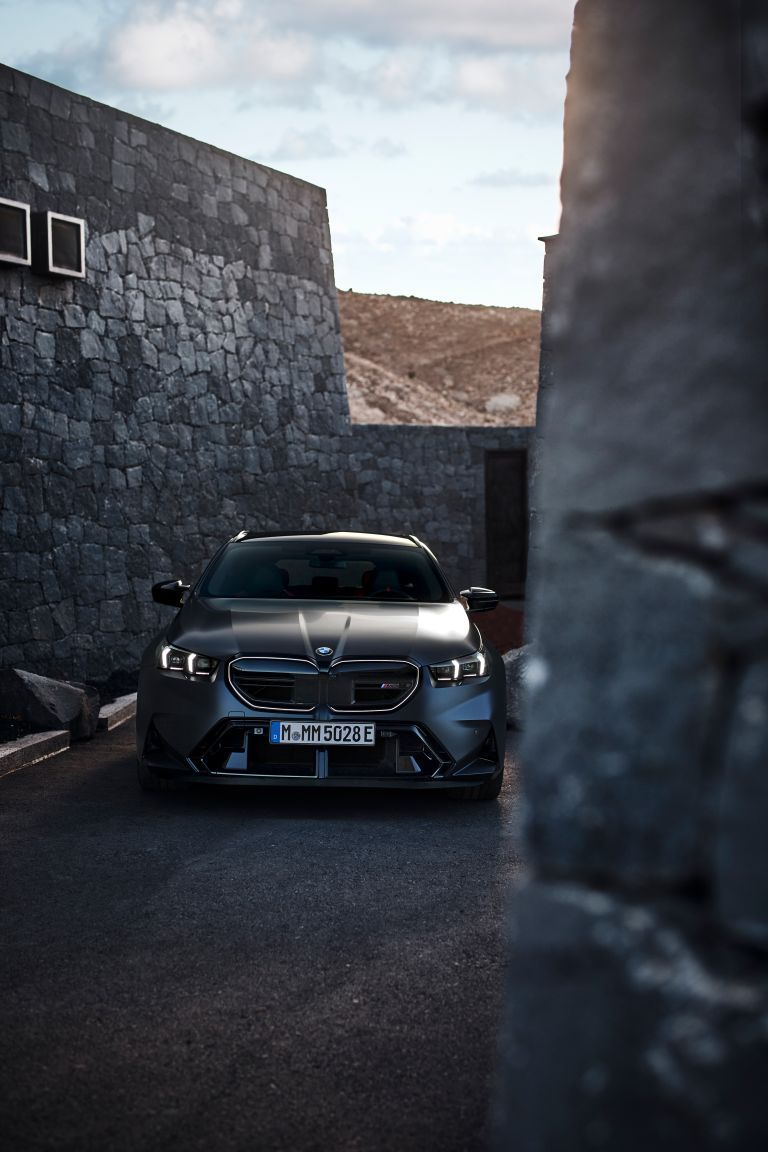 768x1152 BMW M5 ( G99 ) Touring quality free high resolution car image, picture and photo