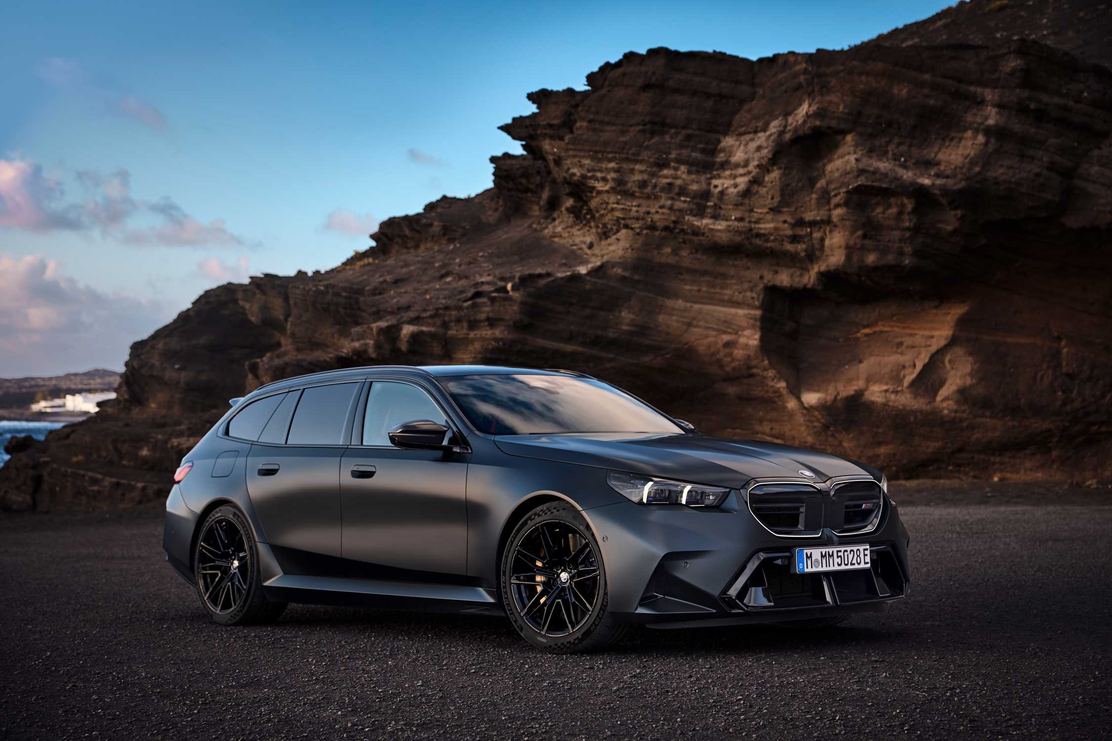 2250x1500 The All New BMW M5 Touring (08 2024)