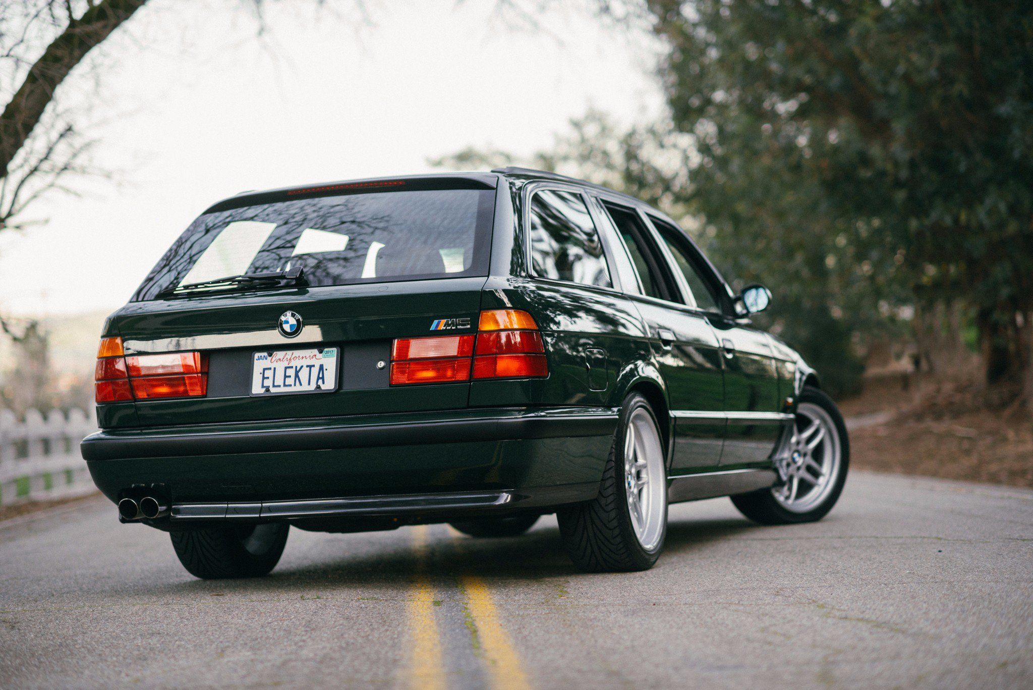 2048x1367 BMW M5 Touring Elekta Mk III Wallpaper