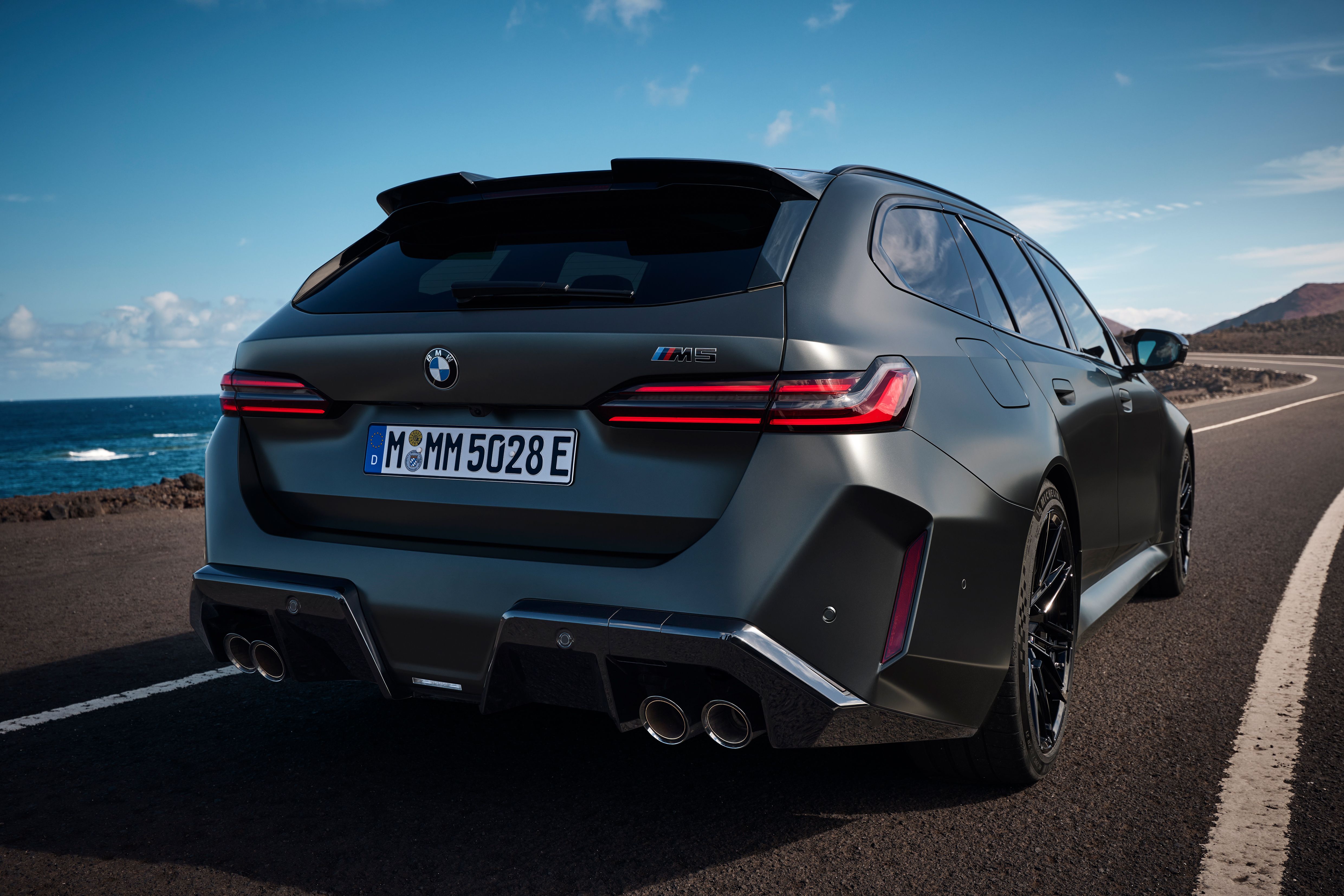 4961x3309 The All New BMW M5 Touring