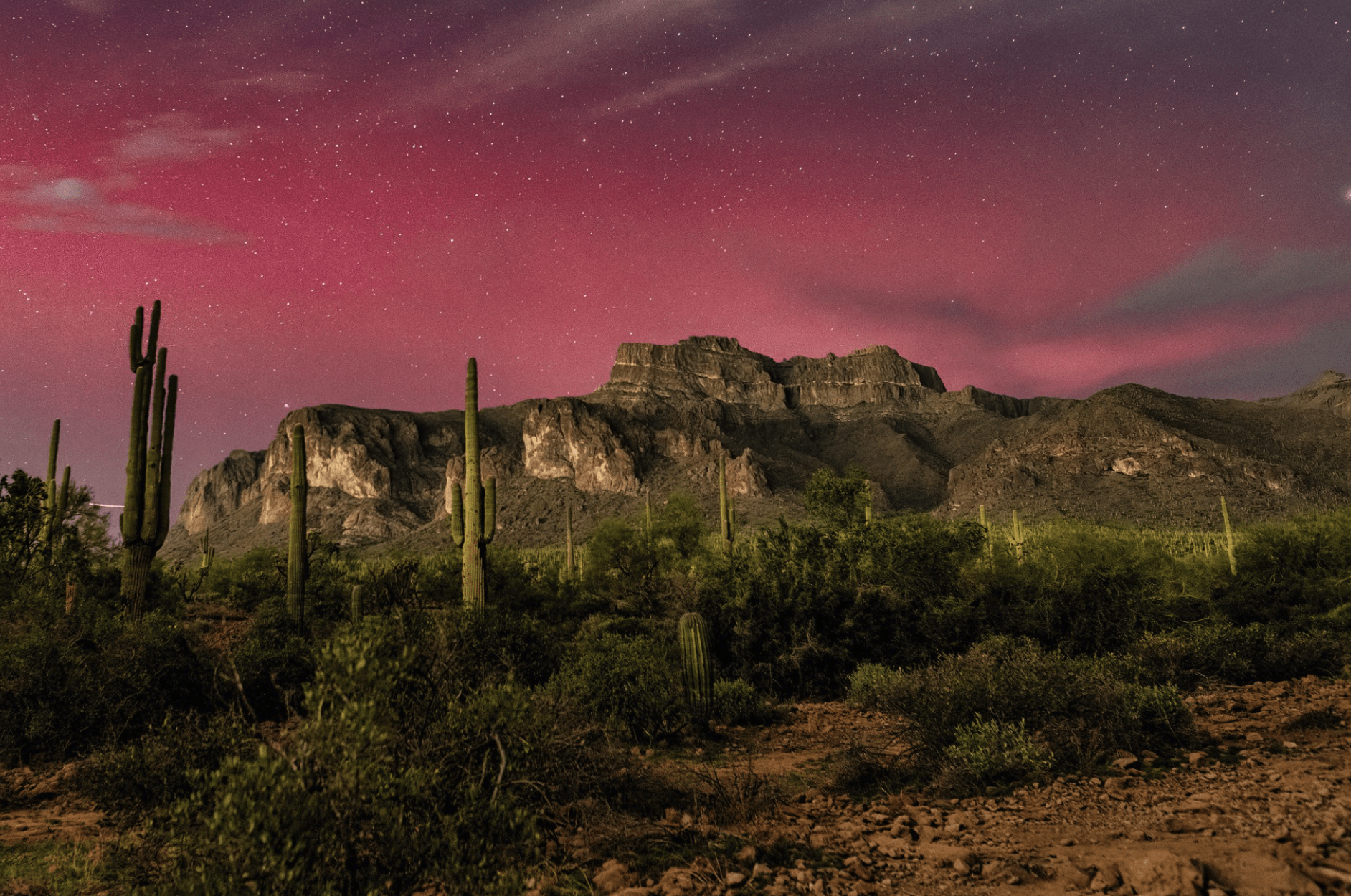 1884x1250 PHOTOS: Northern Lights visible across parts of Arizona Tuesday night