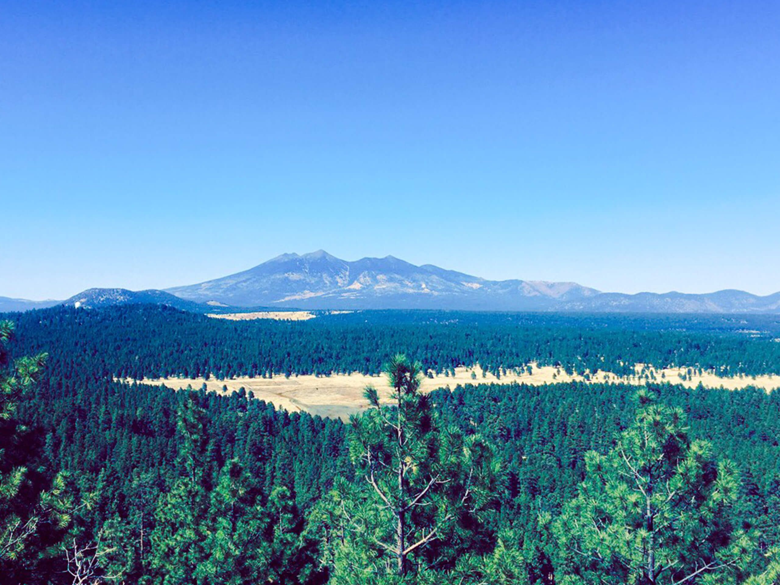 2560x1920 Flagstaff Wallpaper