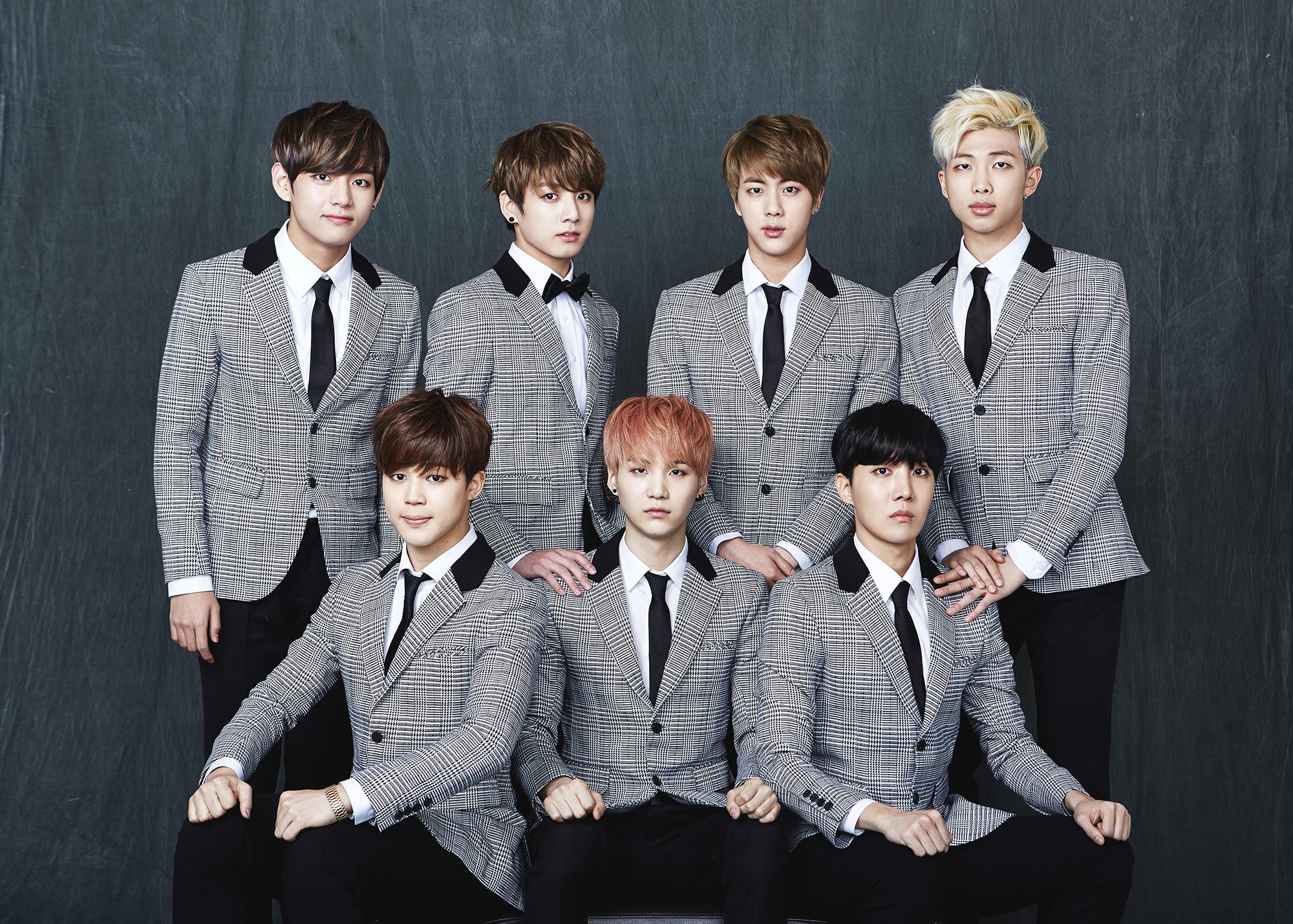 2000x1429 BTS HD Wallpaper: Captivating Music Momentsx1429