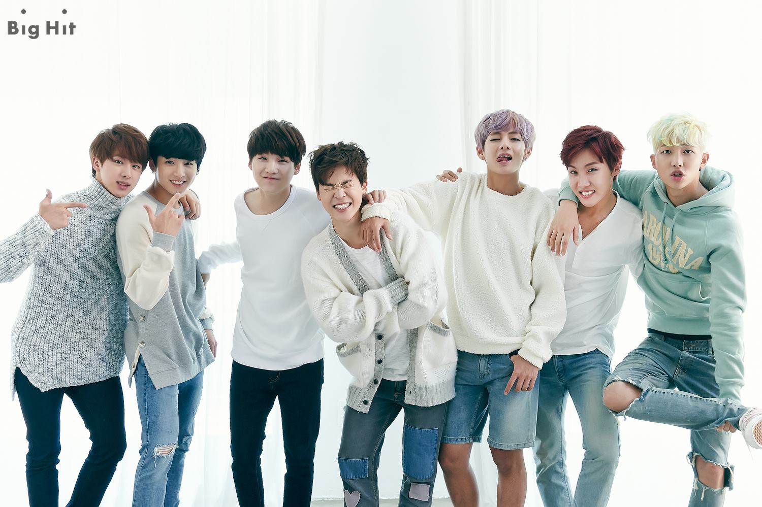 1500x999 Picture FB] Starcast Bangtan Room Season Greetings Chapter [141110]
