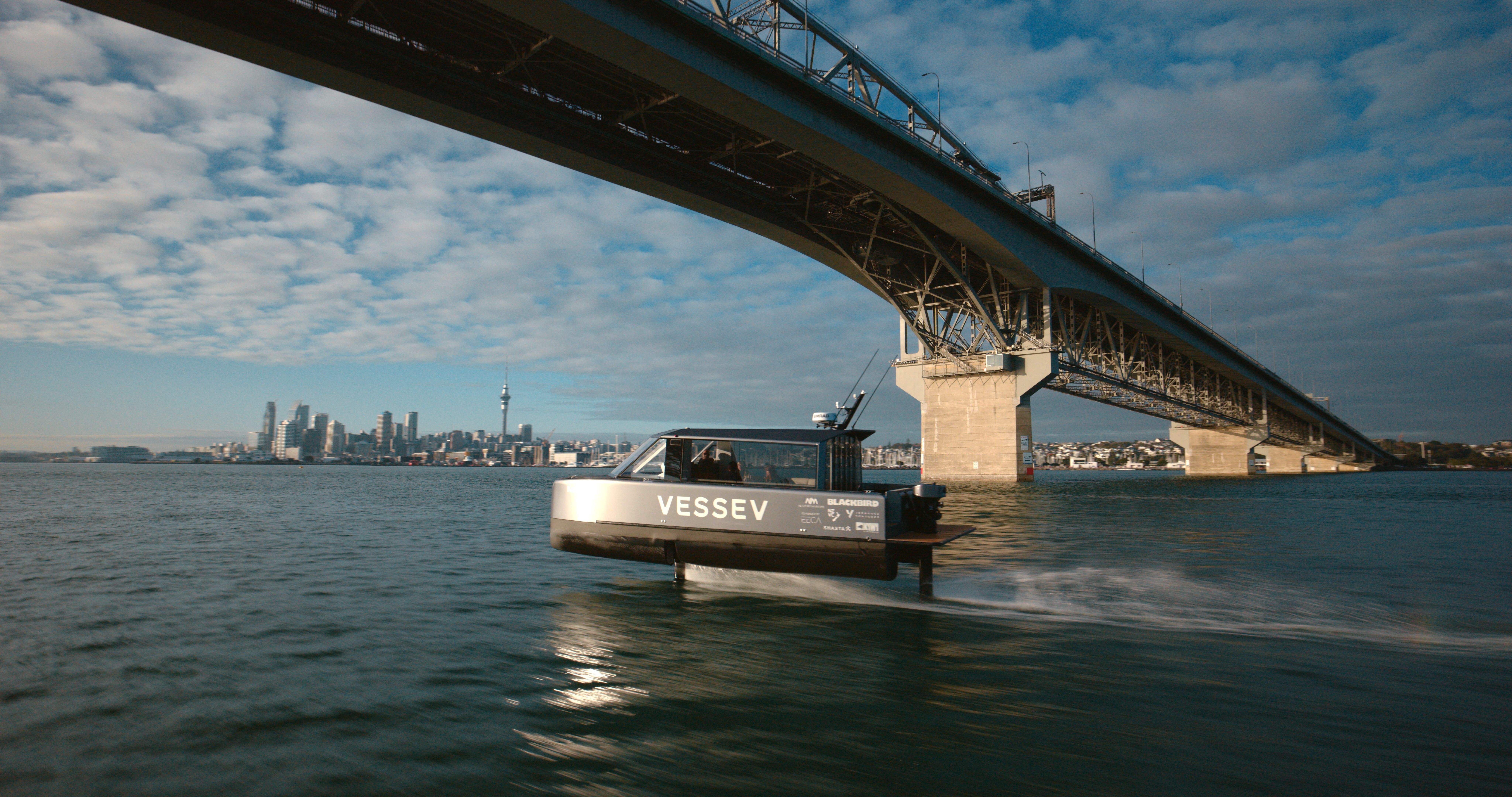 8192x4320 Electric Hydrofoils for tourism & experiences