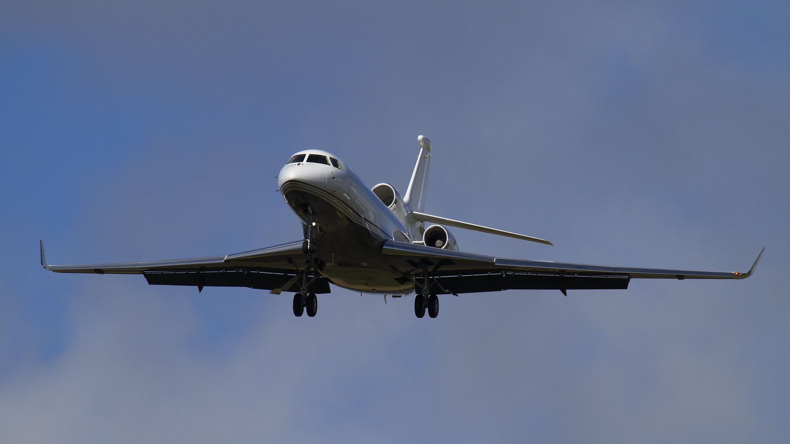 1600x900 Dassault Falcon 7X SE DJC
