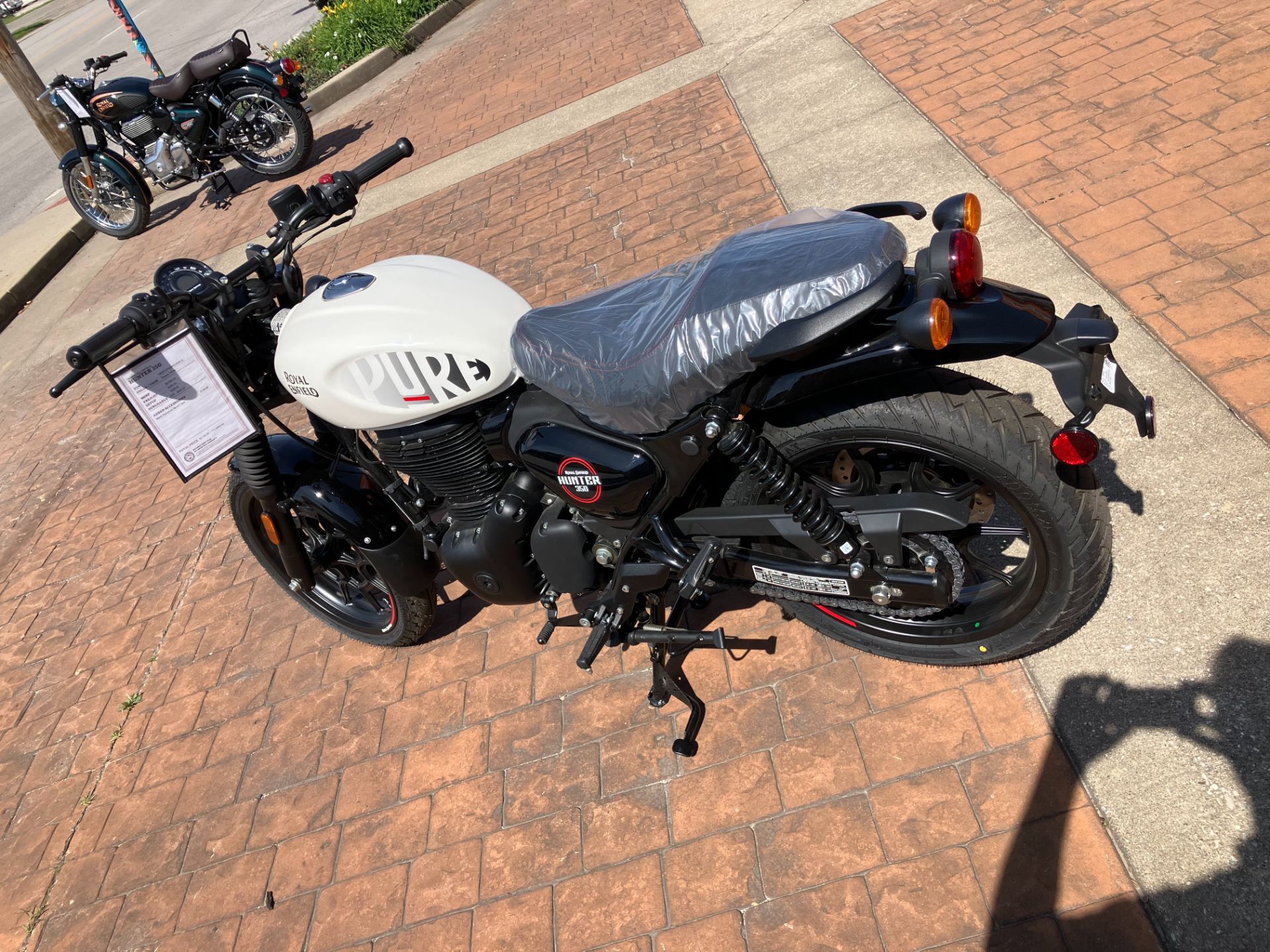 1920x1440 Royal Enfield Hunter 350 Dapper White Motorcycles Indianapolis Indiana N A