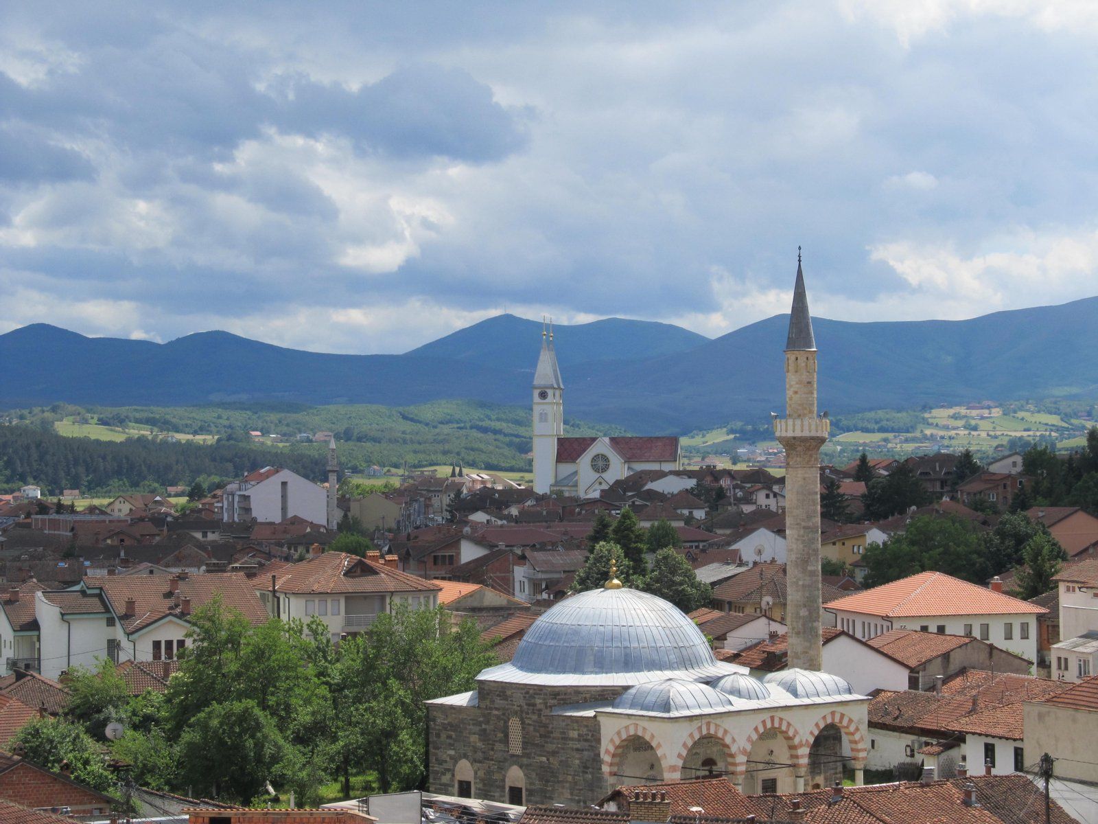 1600x1200 Gjakova colorful bazaar and Ottoman heritage