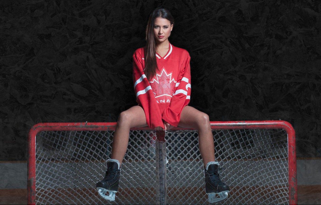 1332x850 Wallpaper girl, gate, Canada, form, girl, hockey, Nicole, skates