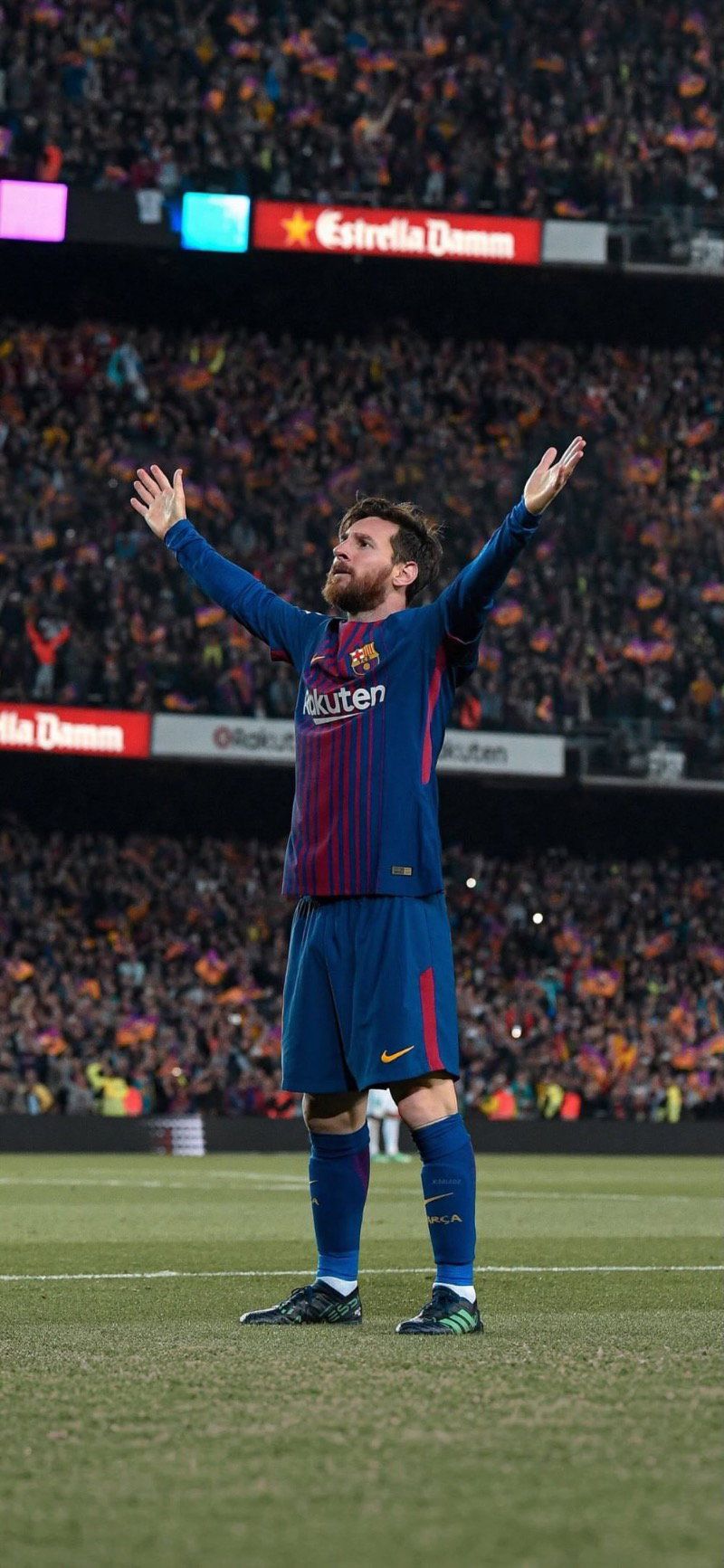 800x1733 Lionel Messi celebrating for FC Barcelona Football Wallpaper