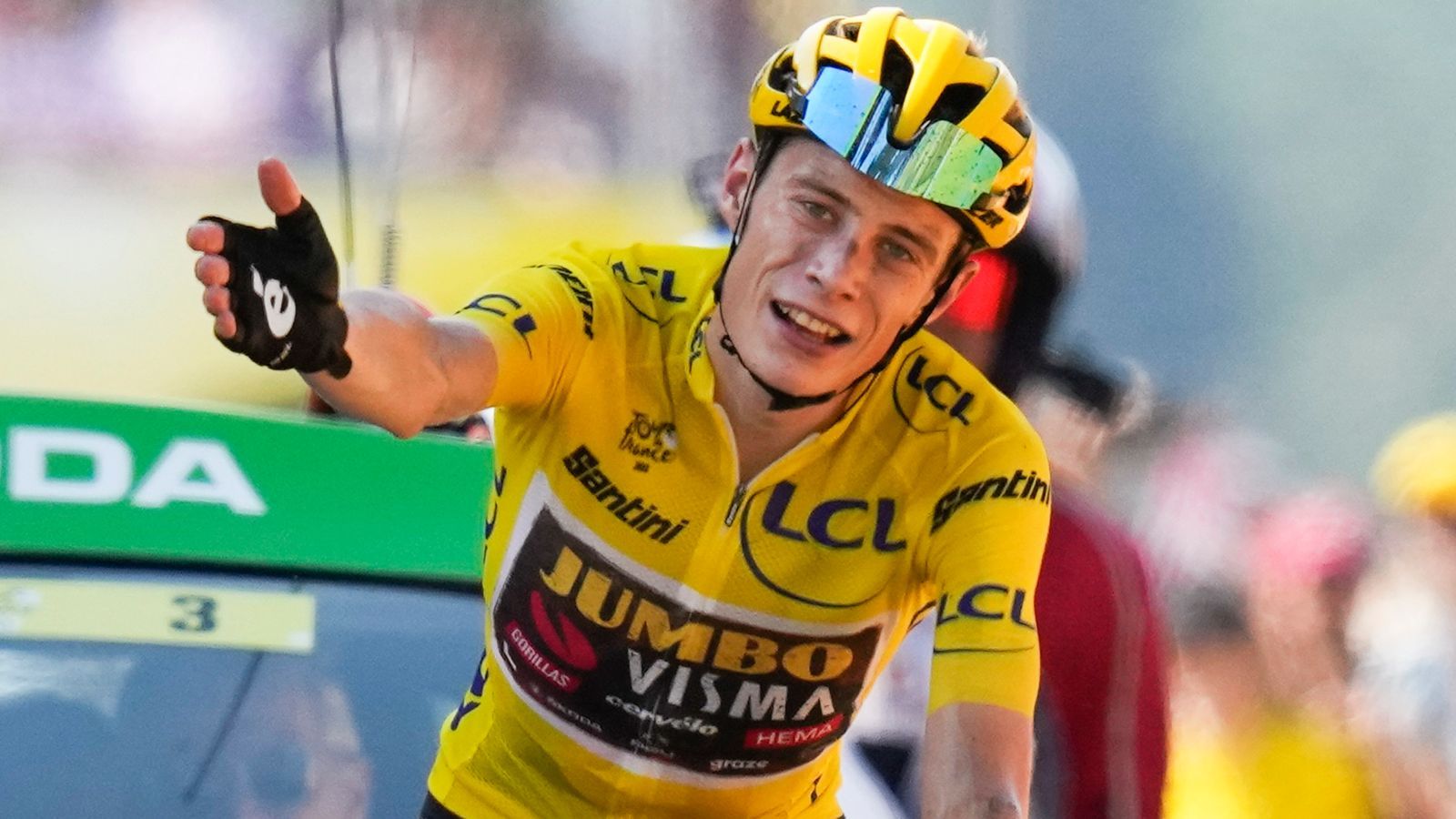 1600x900 Tour de France: Jonas Vingegaard closes in on first title after pulling away from defending champion Tadej Pogacar
