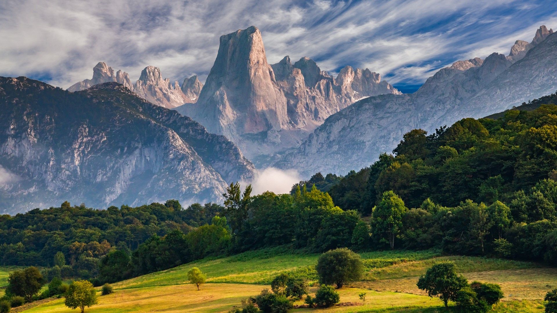 1920x1080 Naranjo de Bulnes (Picu Urriellu) at sunset, Picos de Europa national park, Asturias, Spain. Windows Spotlight Image