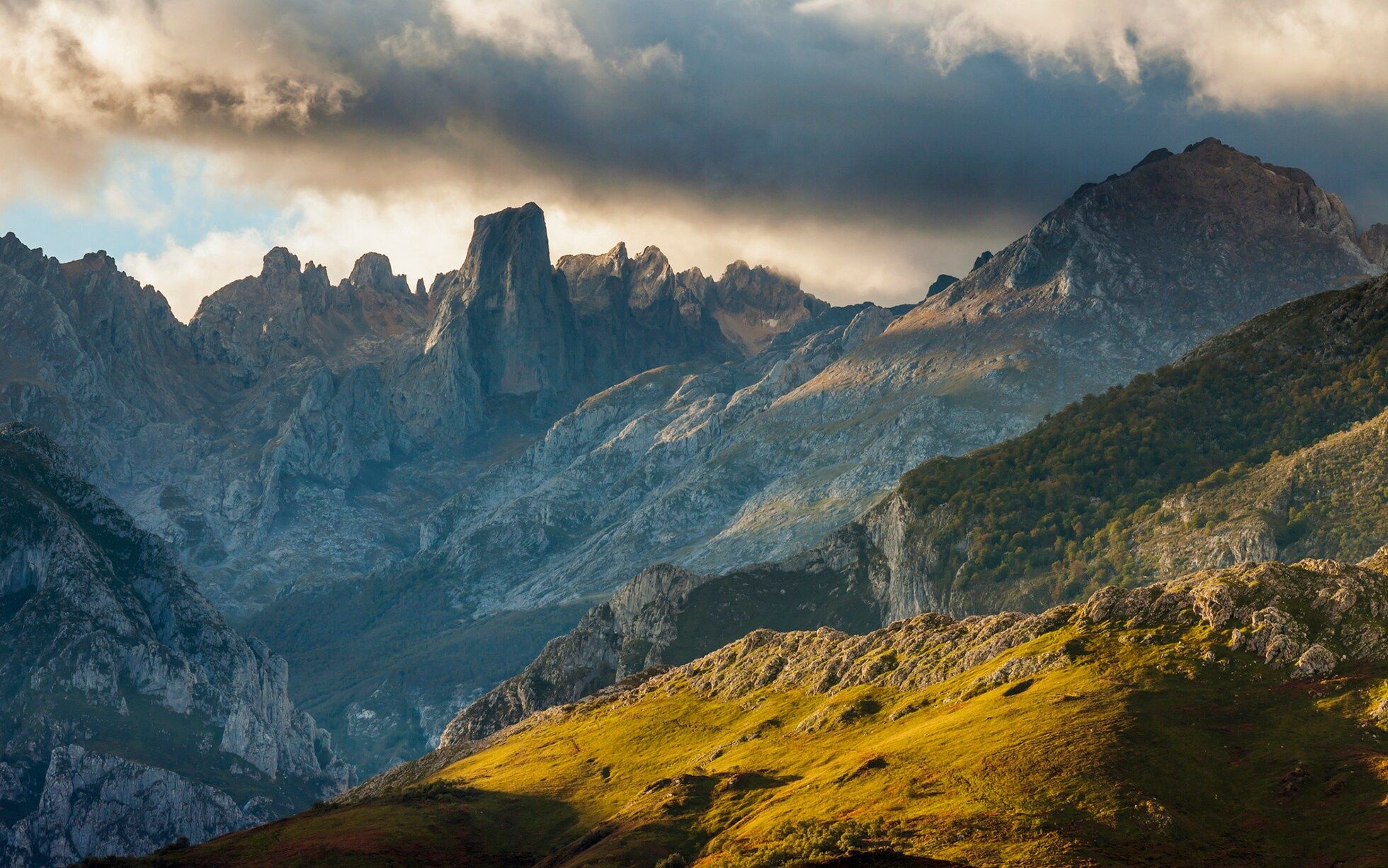 1960x1226 Wallpaper the sky, clouds, trees, sunset, mountains, nature, rocks, Spain for mobile and desktop, section пейзажи, resolution 1960x1226