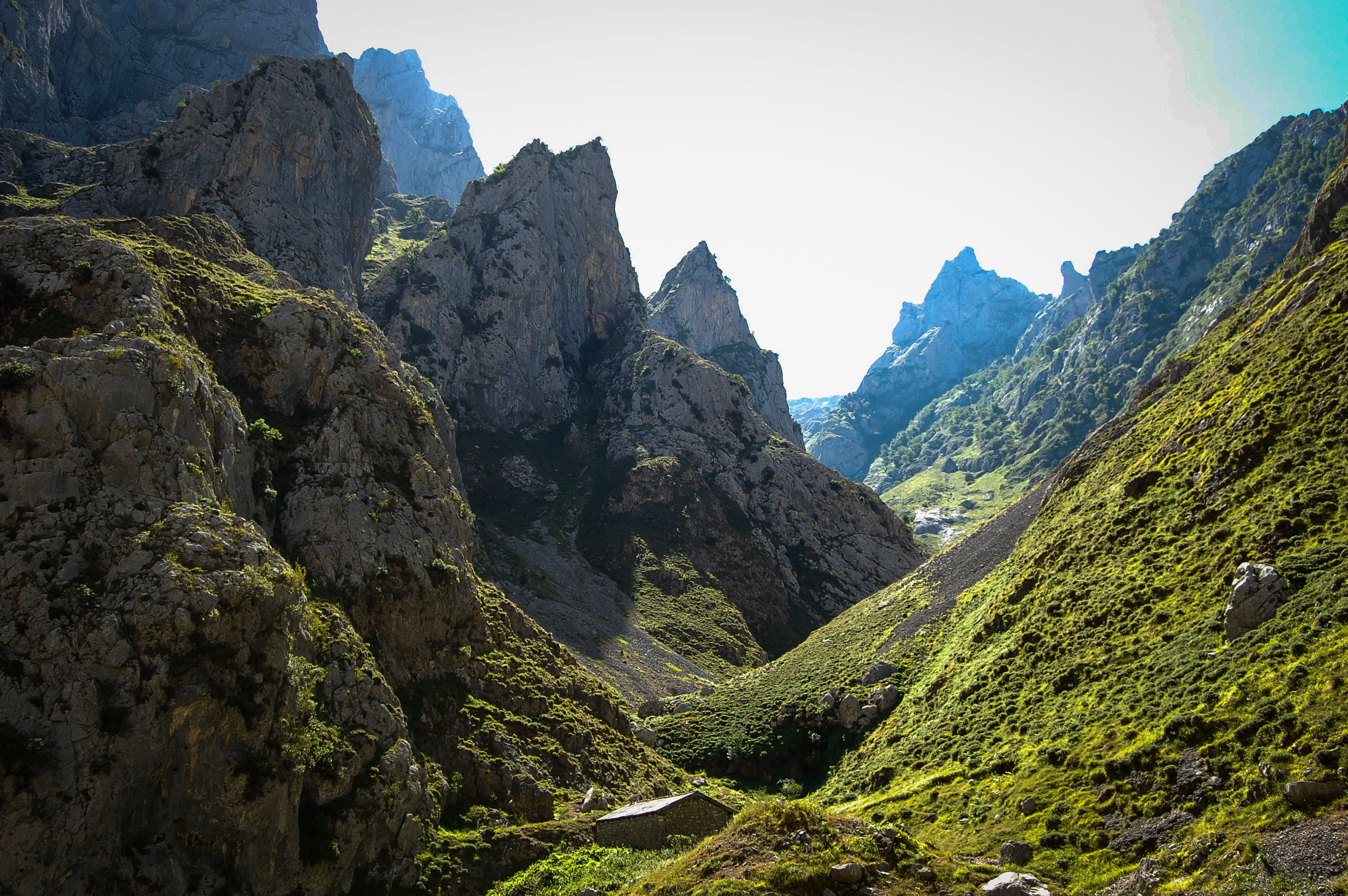 2800x1862 Ruta del Cares, Picos de Europa Spain