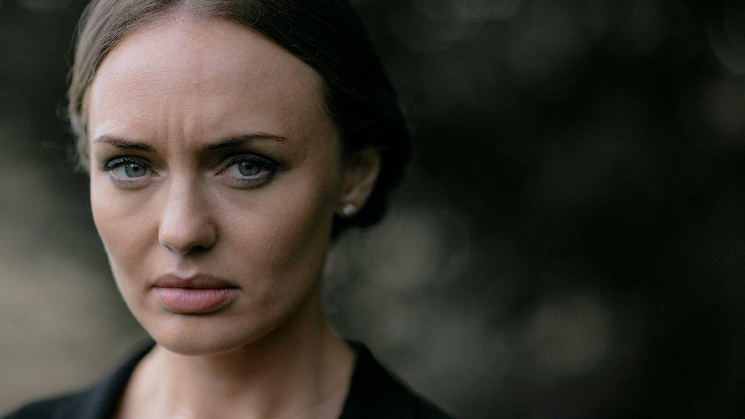 2560x1440 Wallpaper Laura Haddock, 8k, photo, Celebrities