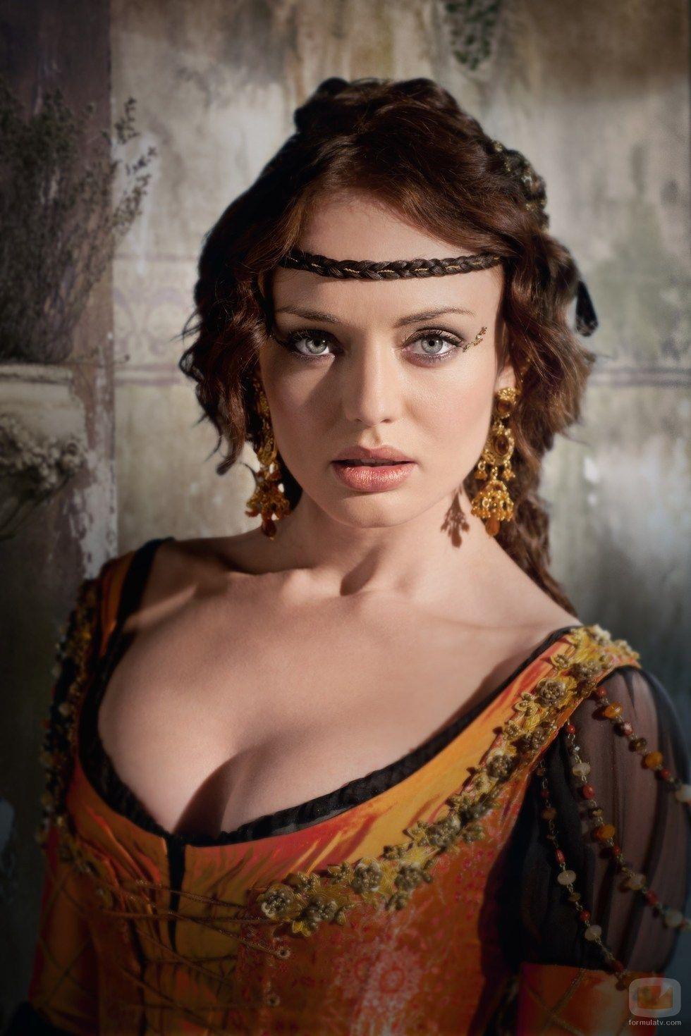 980x1470 Lucrezia Donati. Laura haddock, Da vinci's demons