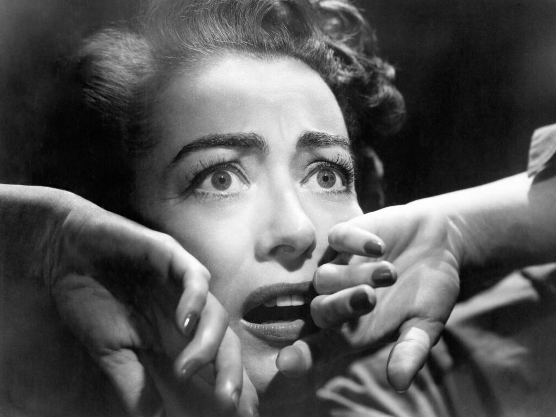 1920x1440 Joan Crawford think she's in a romance, then finds out she's trapped in a film noir